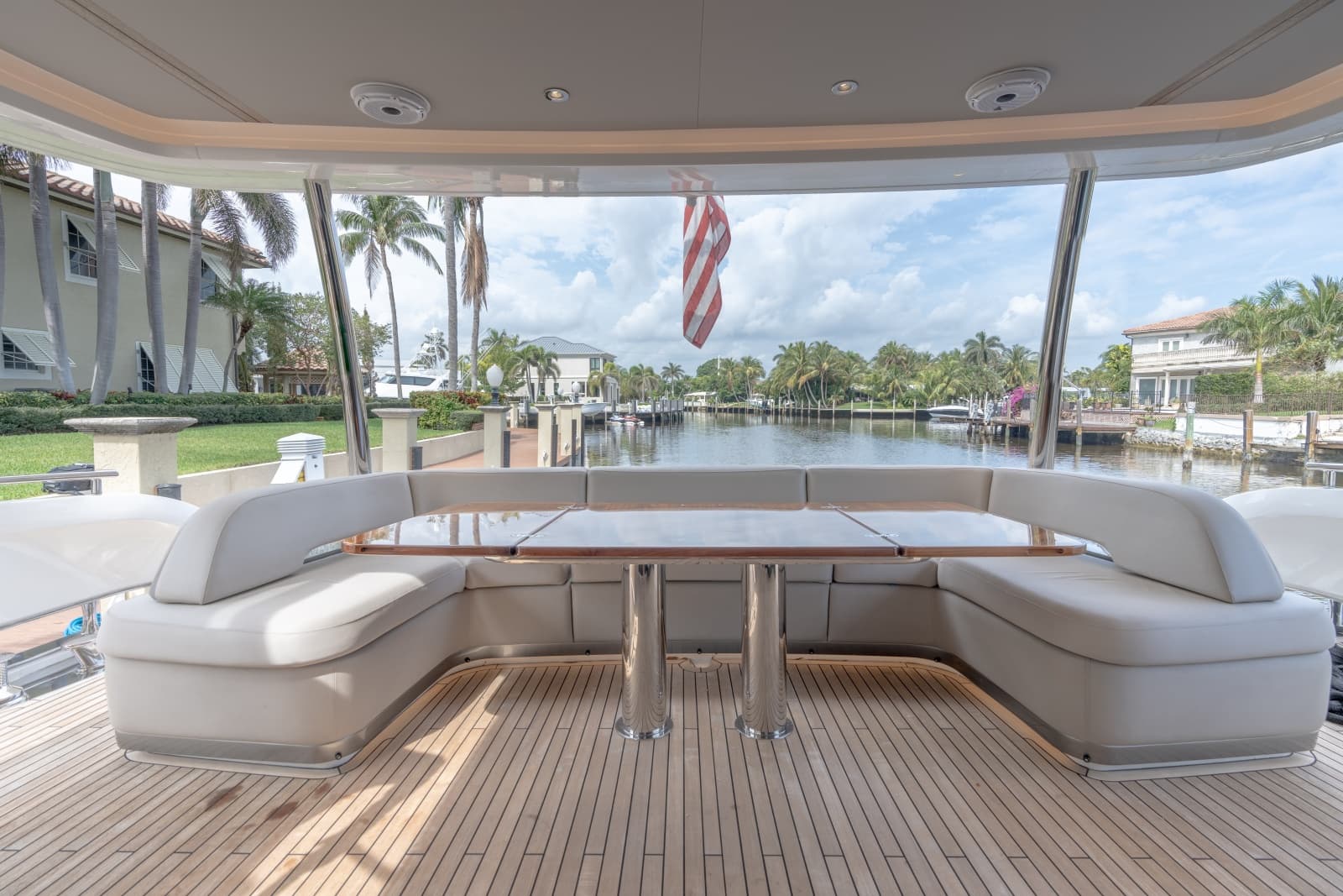 2019 Princess Y85 - Photo 43