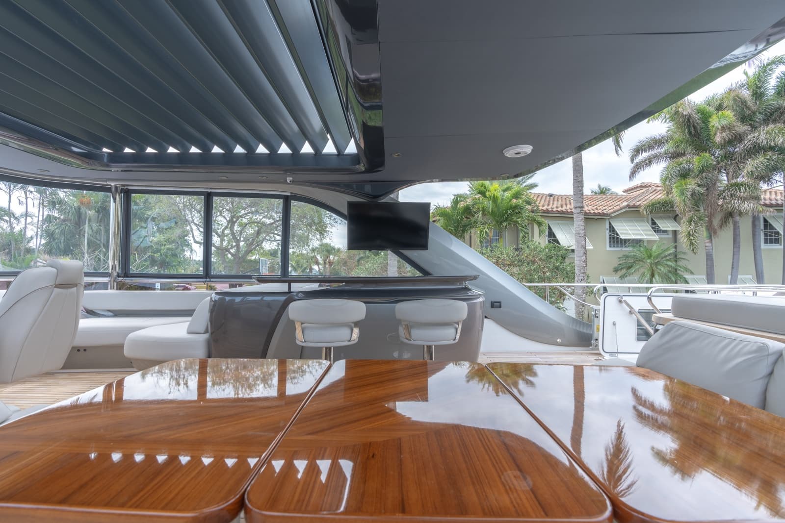2019 Princess Y85 - Photo 60