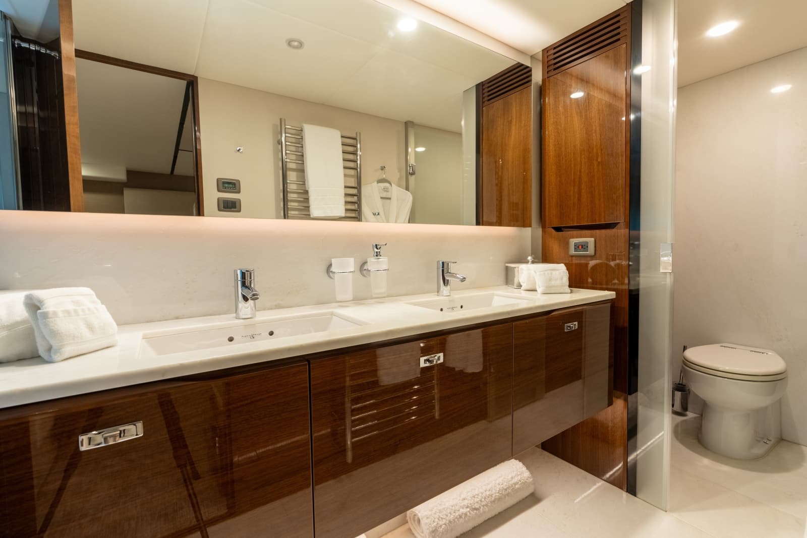 2019 Princess Y85 - Photo 20