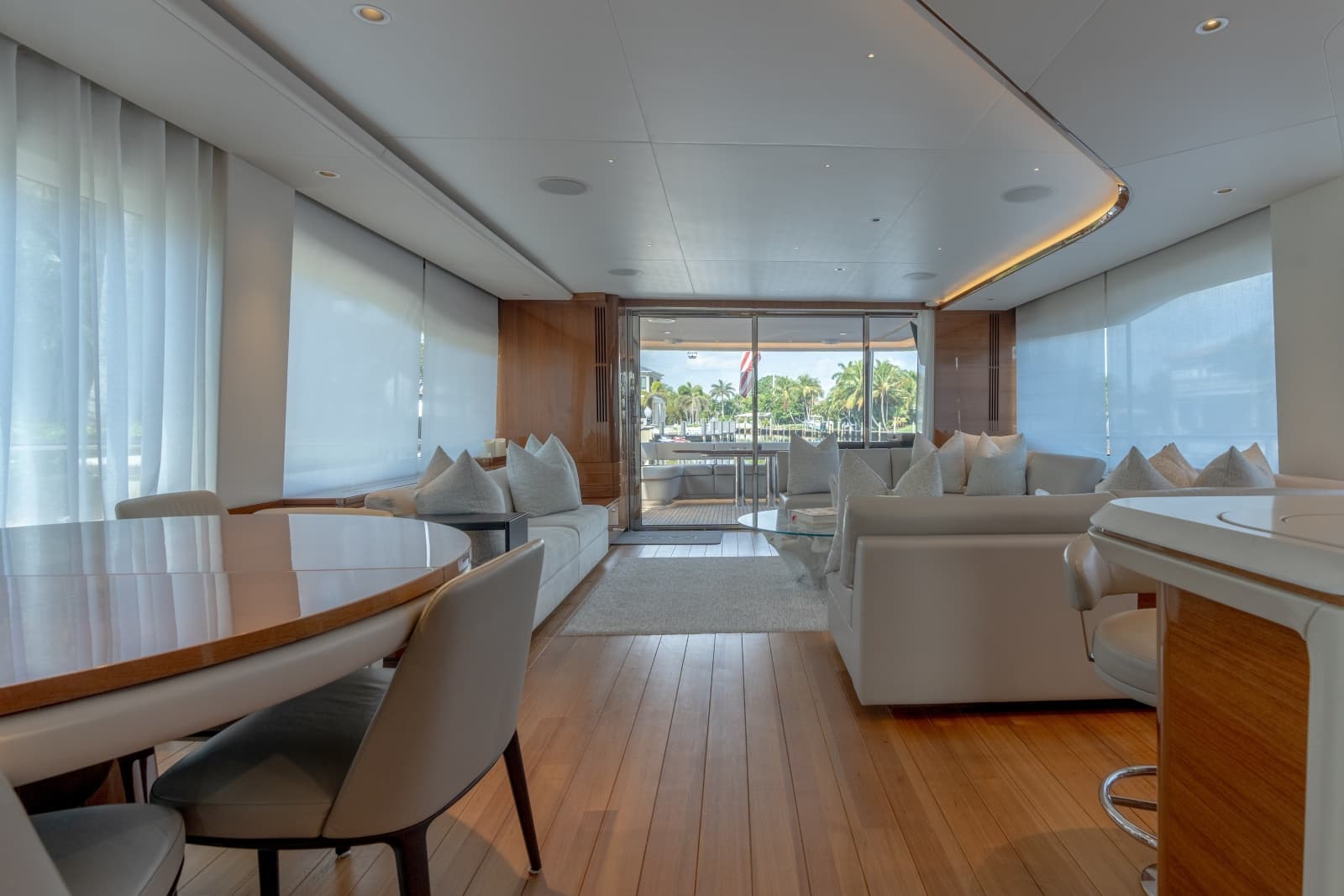2019 Princess Y85 - Photo 6