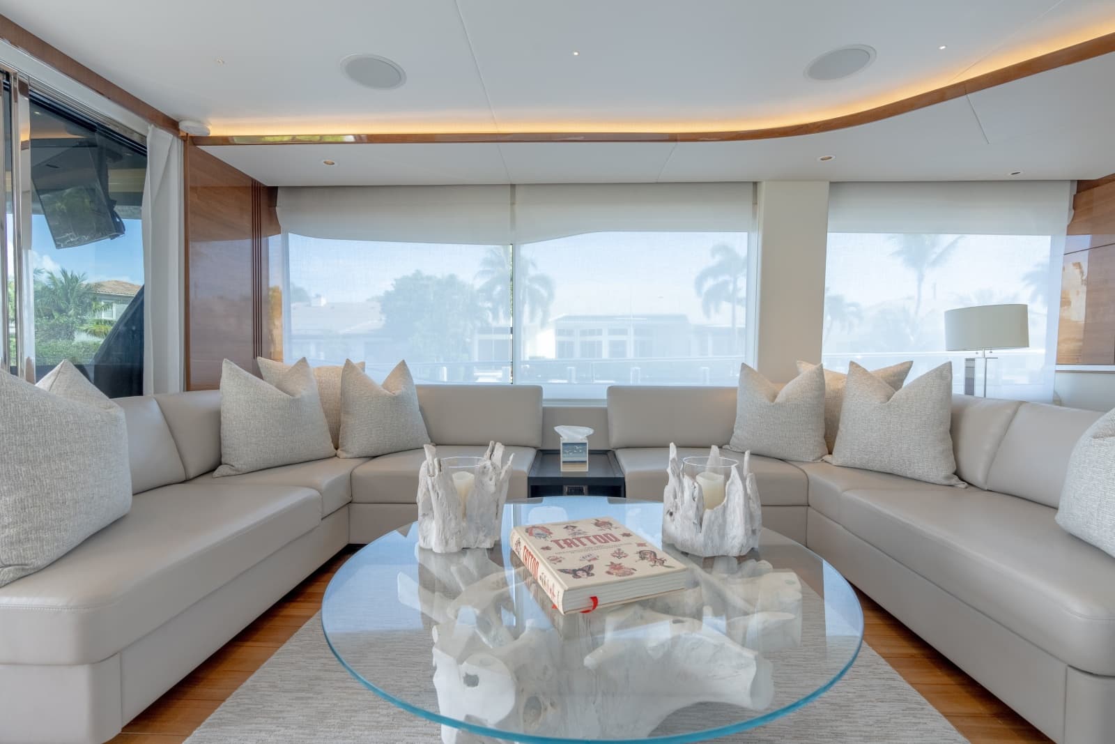 2019 Princess Y85 - Photo 3