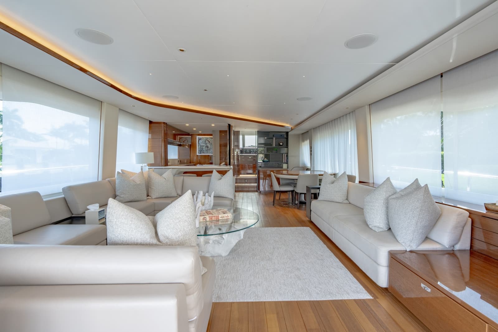 2019 Princess Y85 - Photo 5