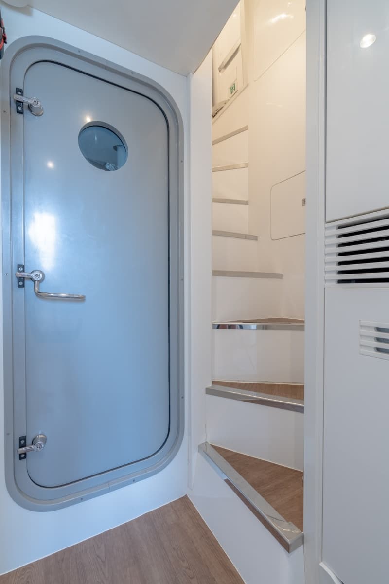 2019 Princess Y85 - Photo 37