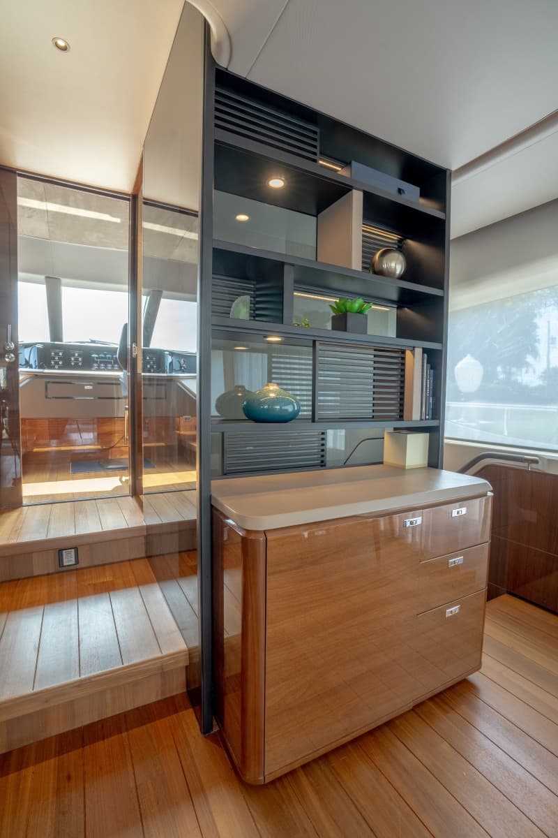 2019 Princess Y85 - Photo 12