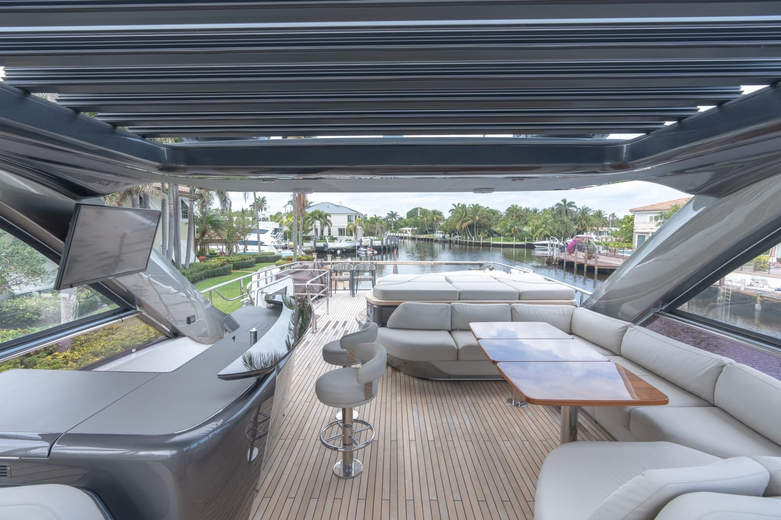 2019 Princess Y85 - Photo 51