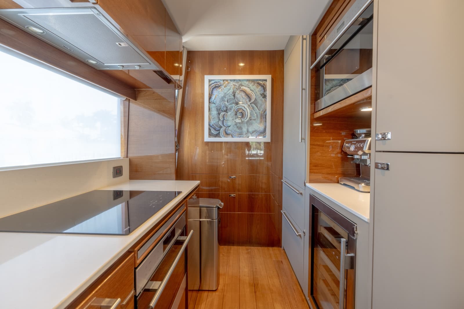 2019 Princess Y85 - Photo 11
