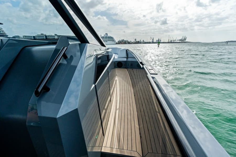 2024 Vanquish Yachts VQ55 - Photo 22