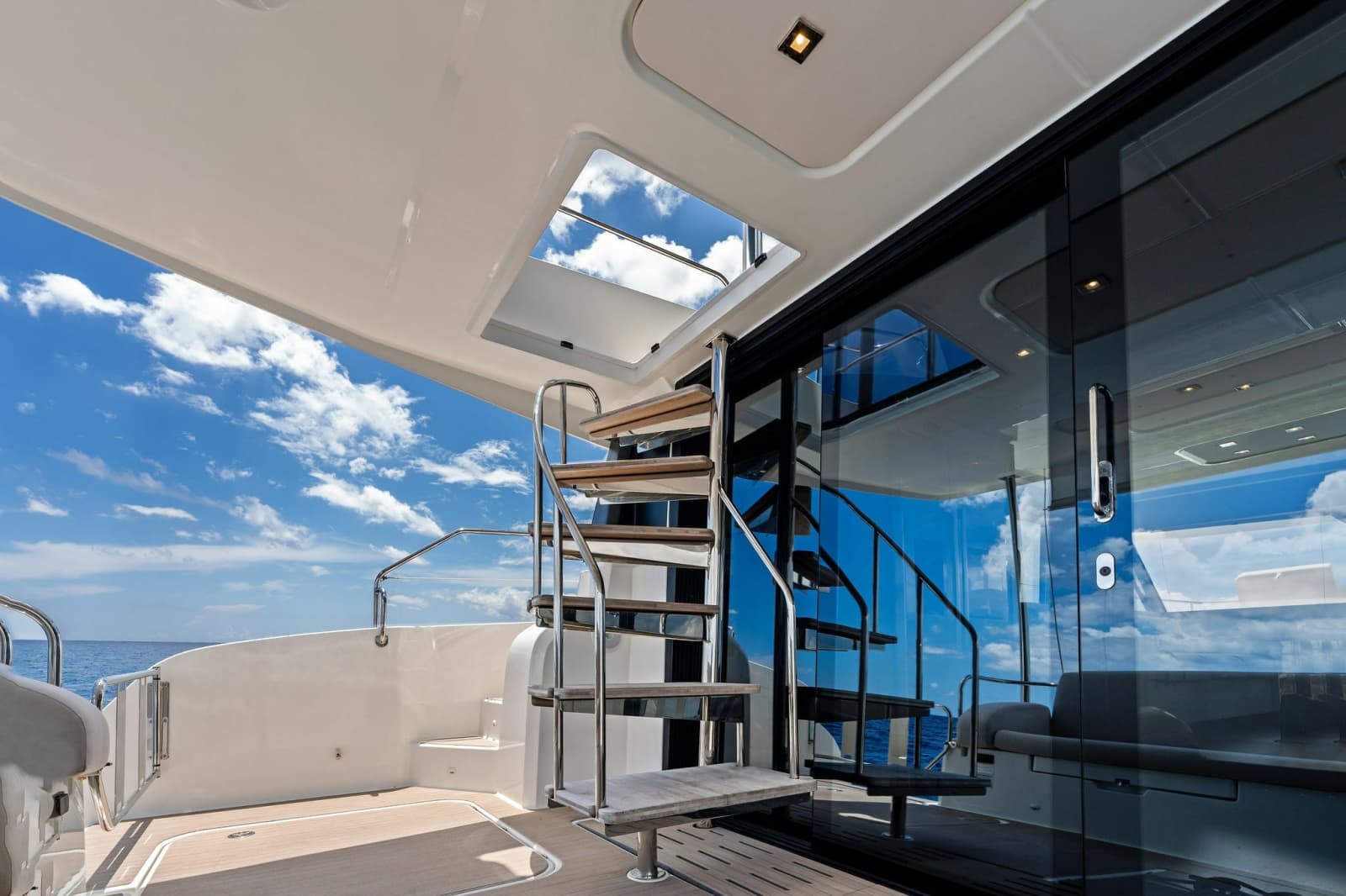 2024 Fountaine Pajot MY6 - Photo 15