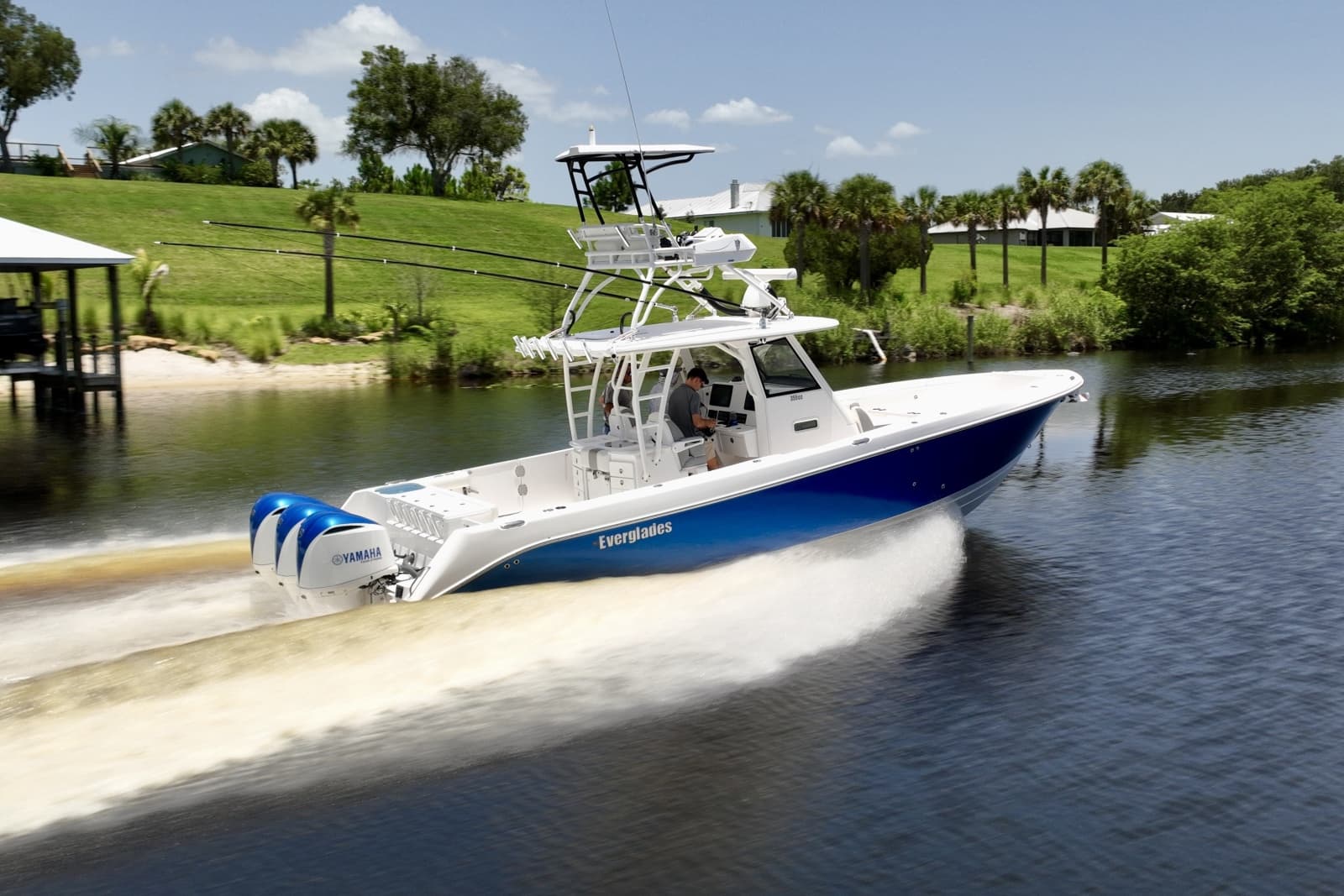 2017 Everglades 355 CC - Photo 2