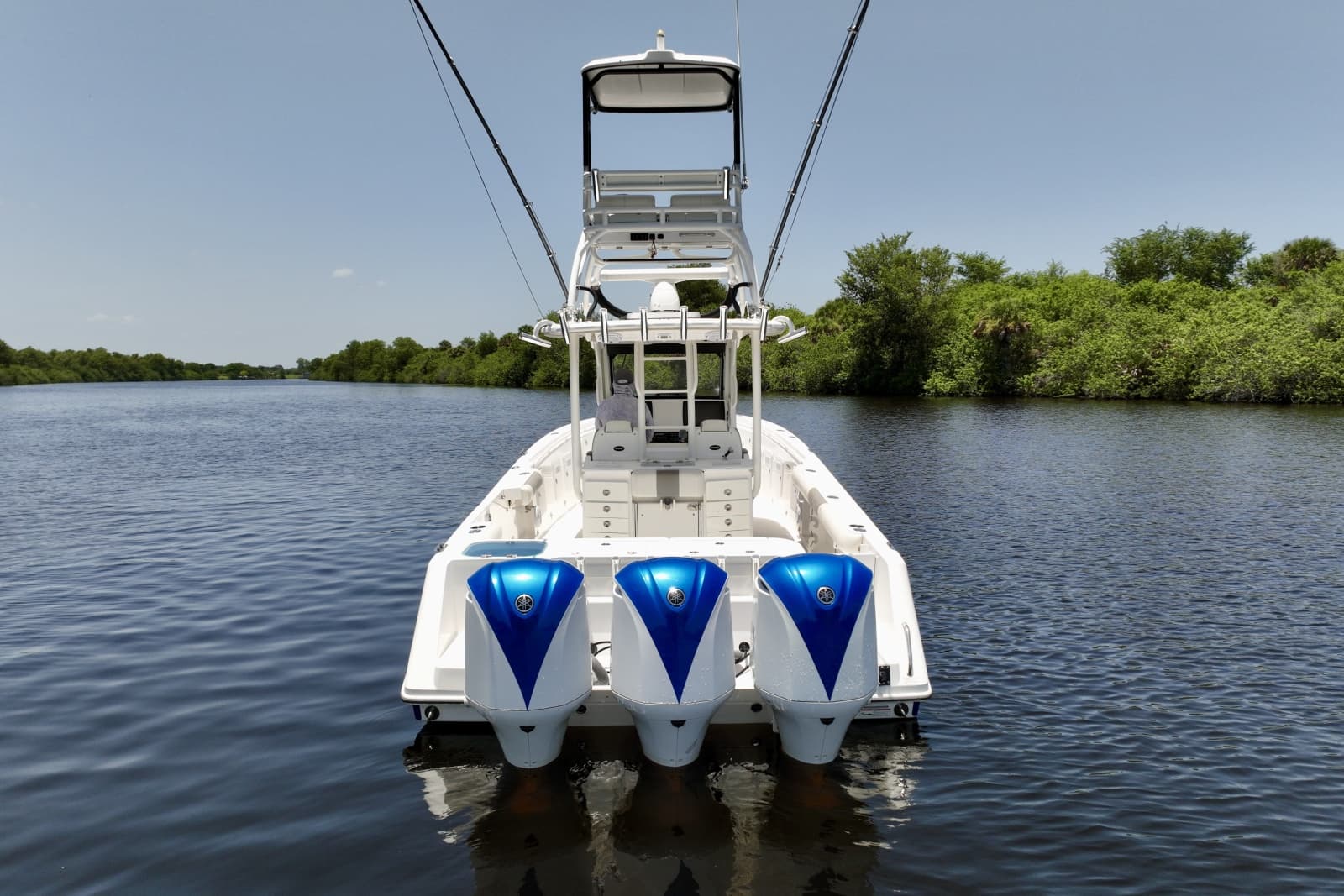 2017 Everglades 355 CC - Photo 7