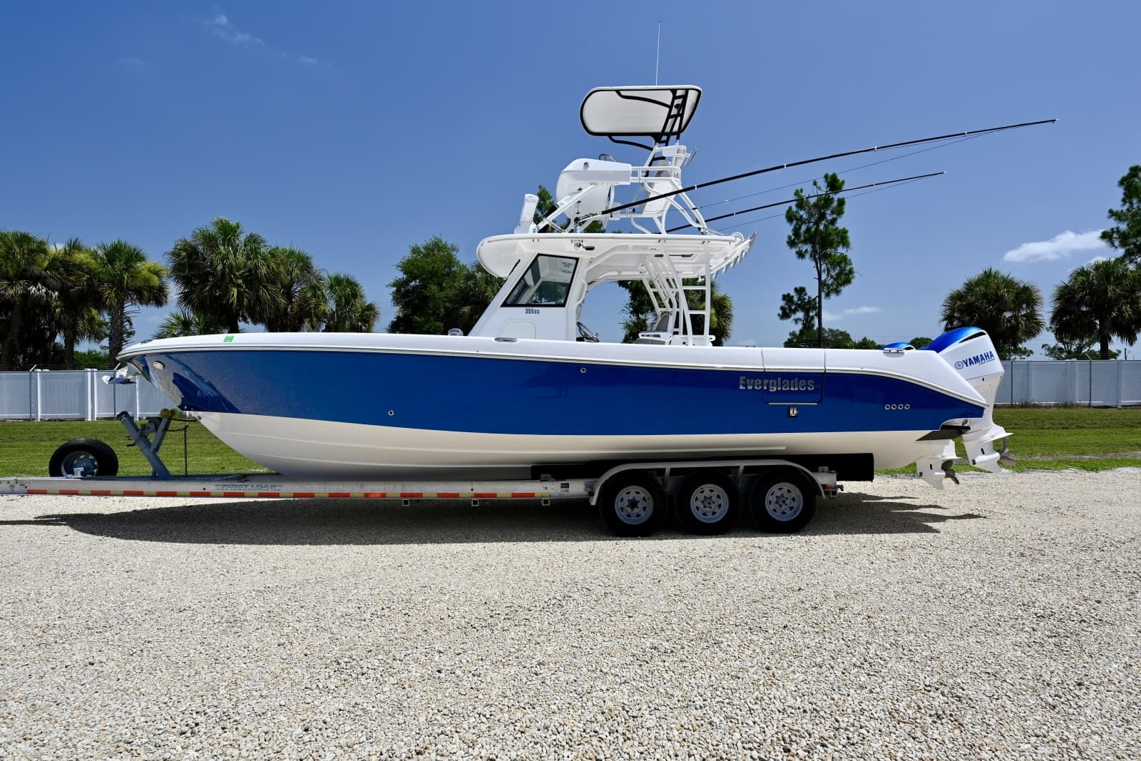 2017 Everglades 355 CC - Photo 32