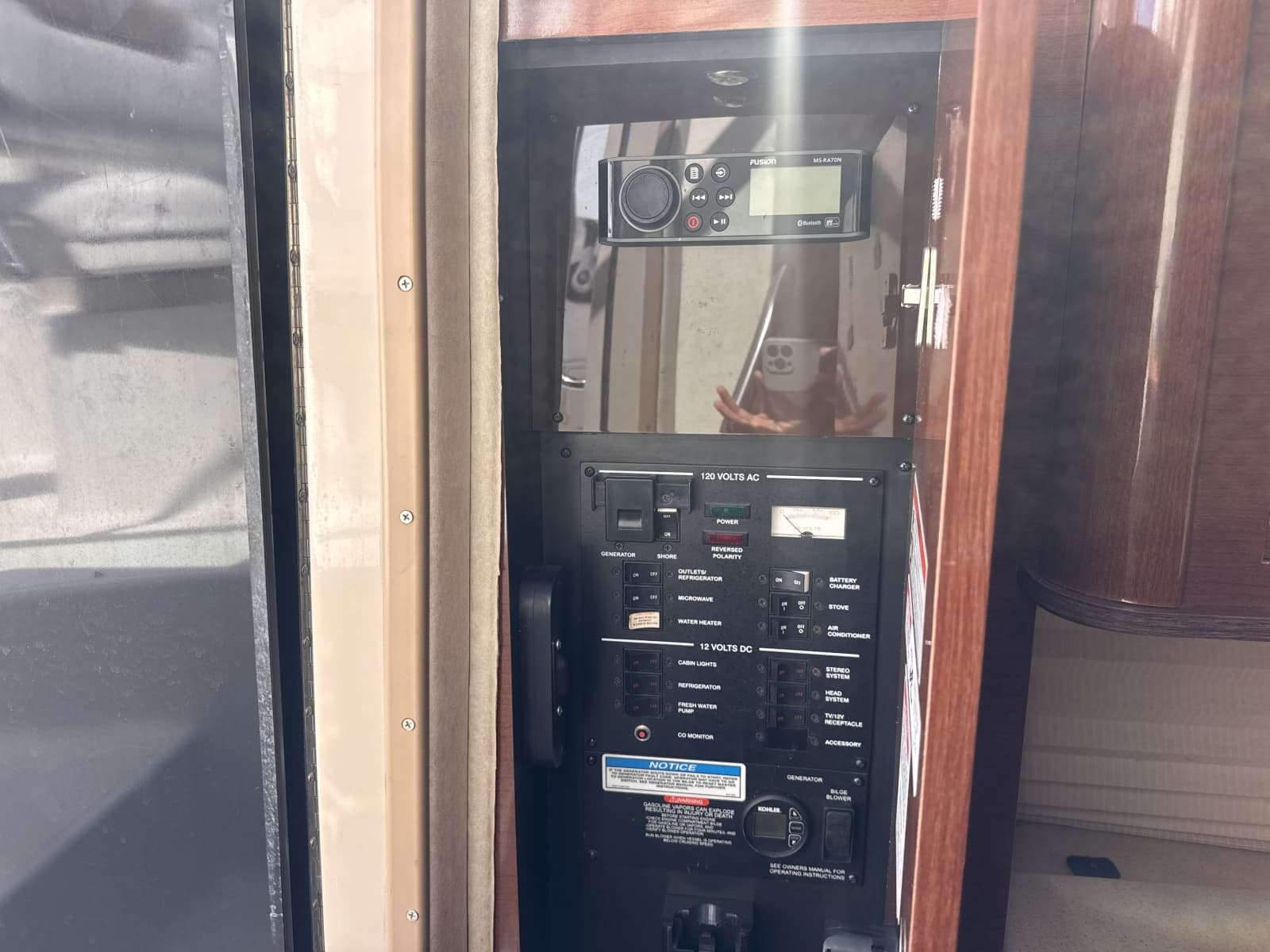 2009 Sea Ray 270 Sundancer - Photo 26