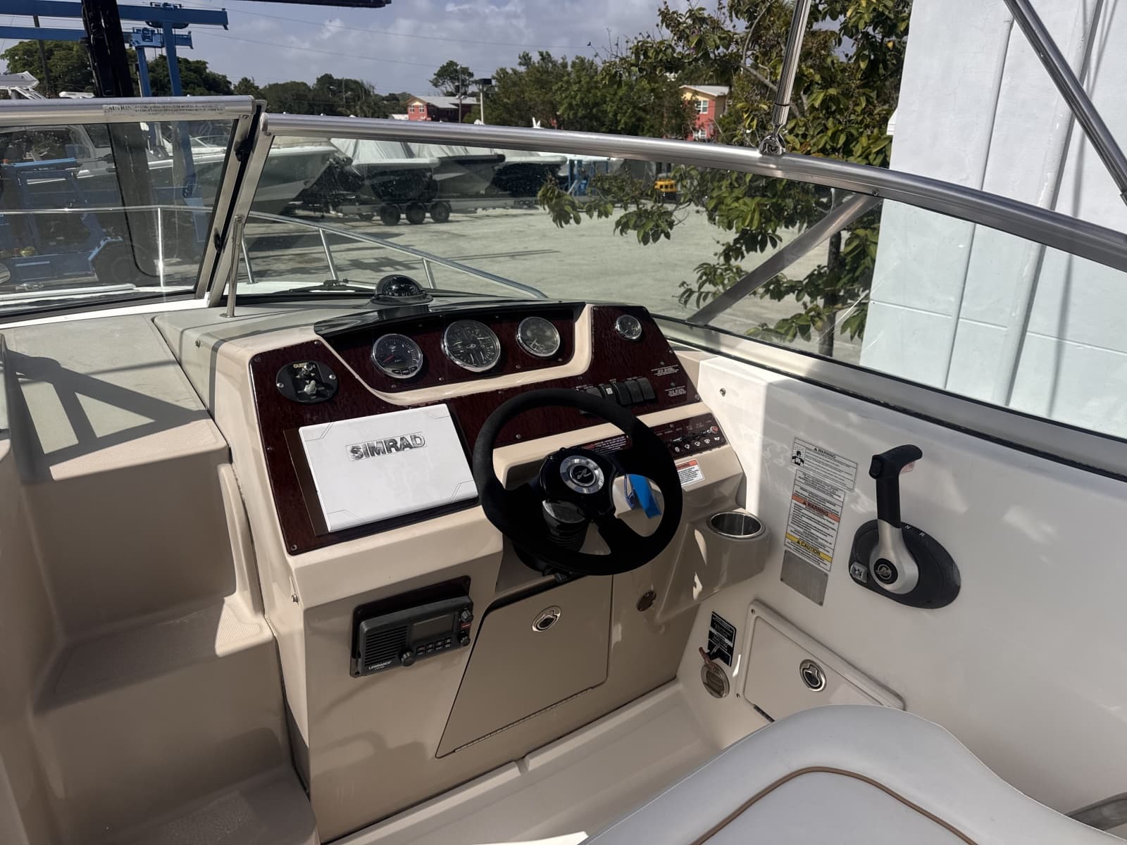 2009 Sea Ray 270 Sundancer - Photo 14