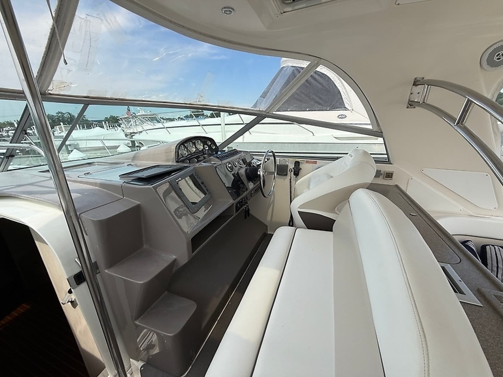 2007 Rinker 420 Express Cruiser - Photo 60