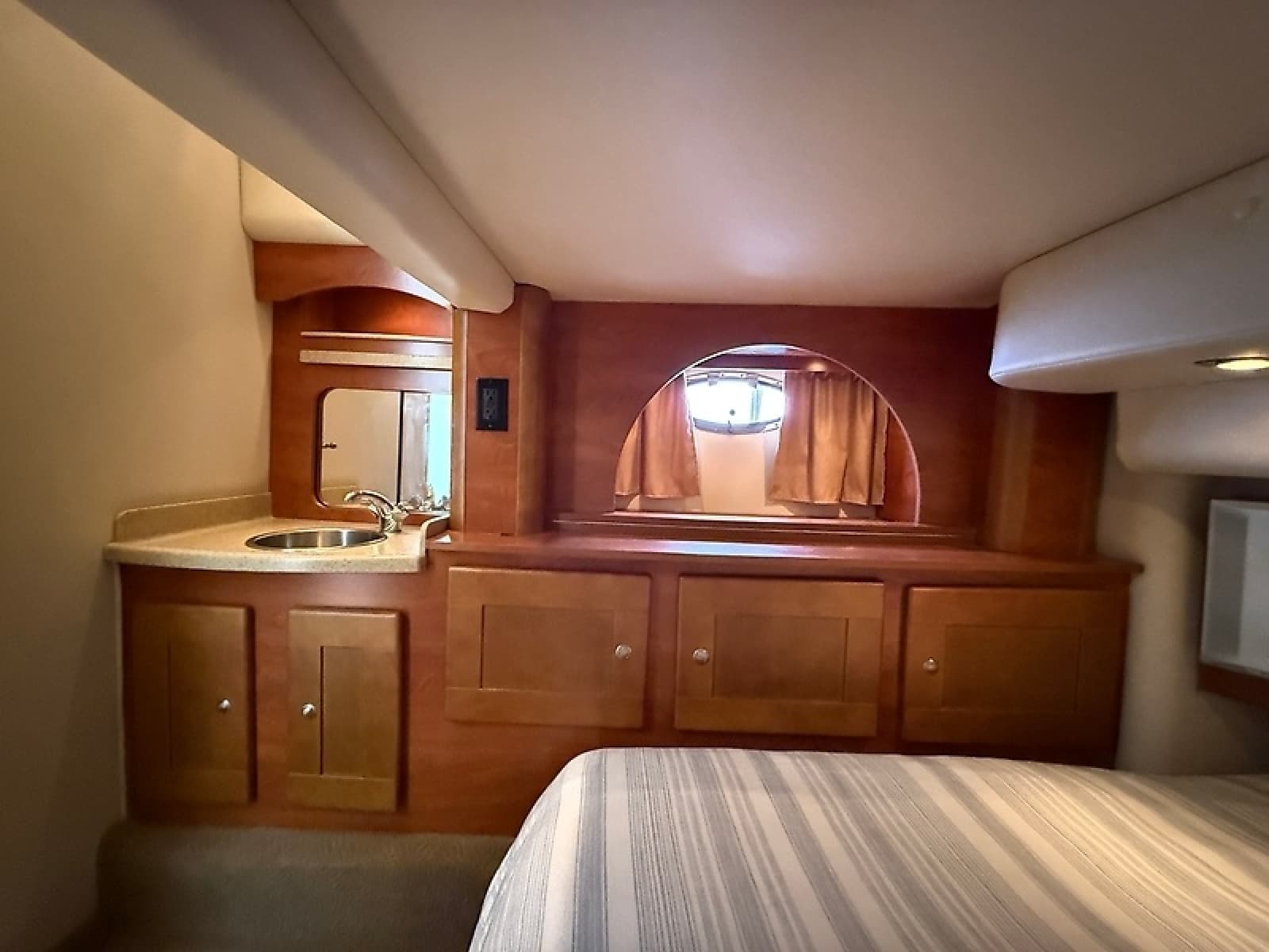 2007 Rinker 420 Express Cruiser - Photo 48