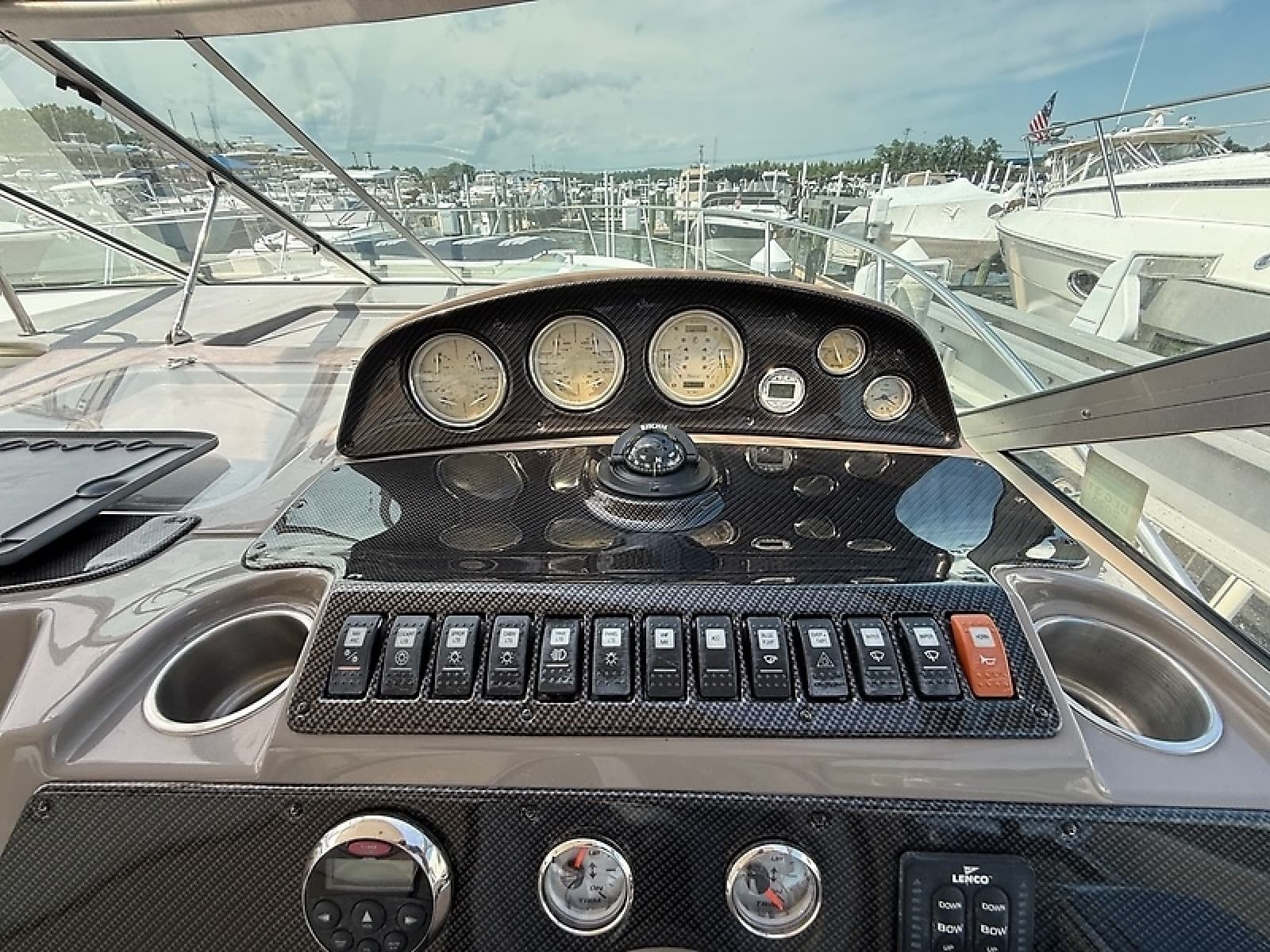 2007 Rinker 420 Express Cruiser - Photo 24