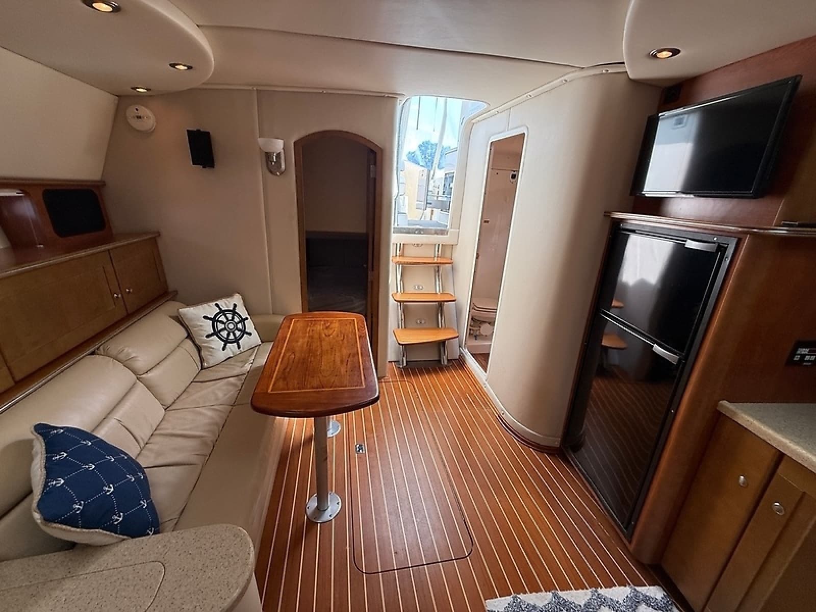 2007 Rinker 420 Express Cruiser - Photo 29