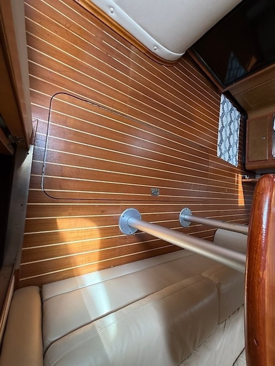 2007 Rinker 420 Express Cruiser - Photo 51