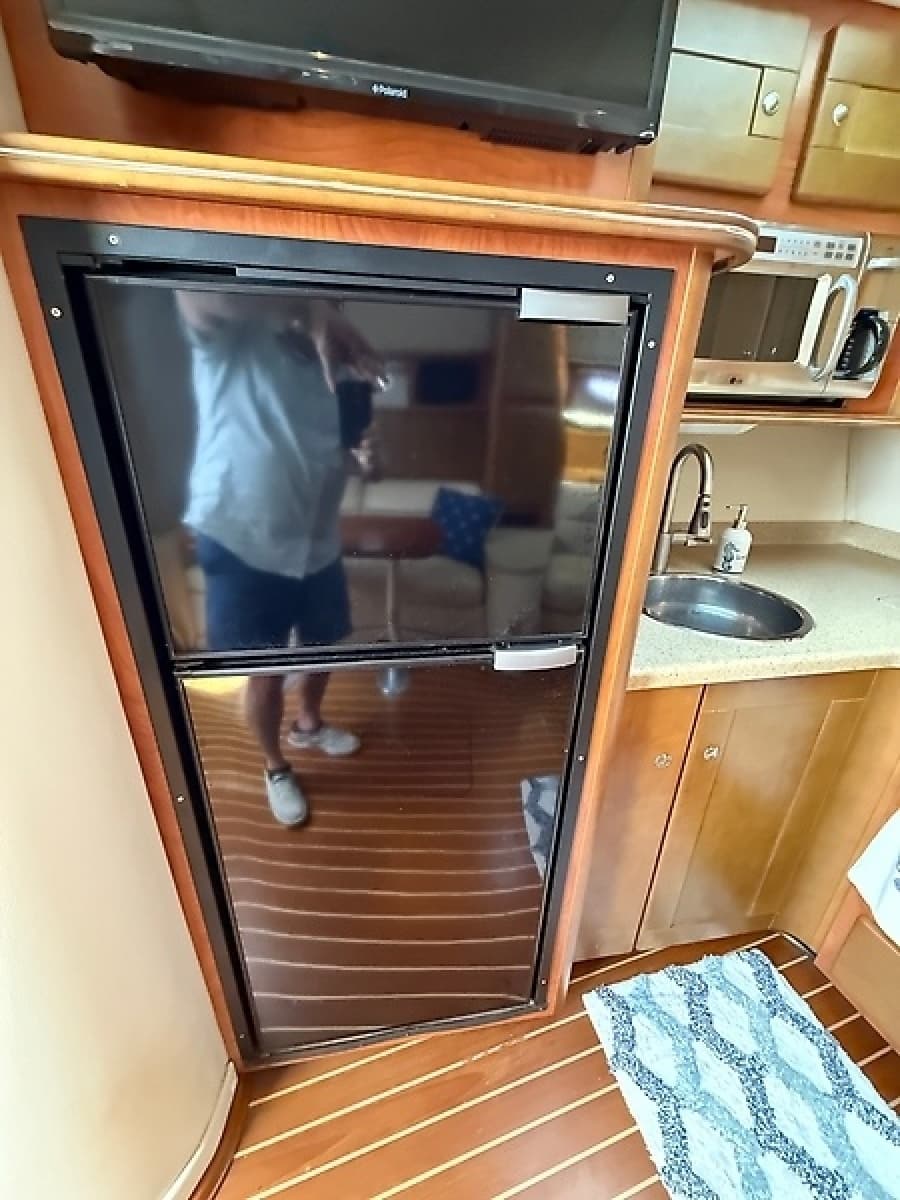 2007 Rinker 420 Express Cruiser - Photo 38