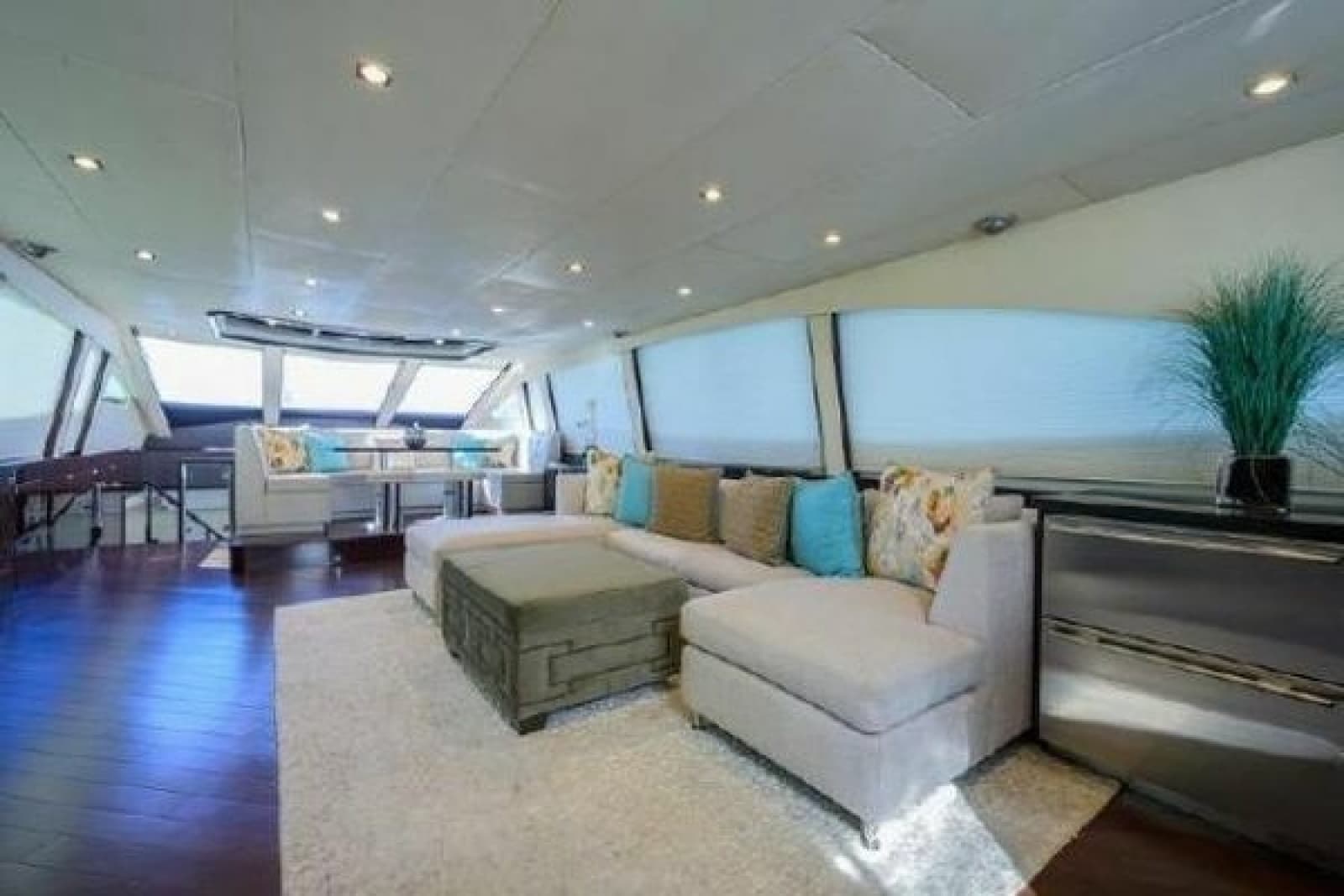 2012 Lazzara Yachts LSX 95 Flybridge - Photo 17