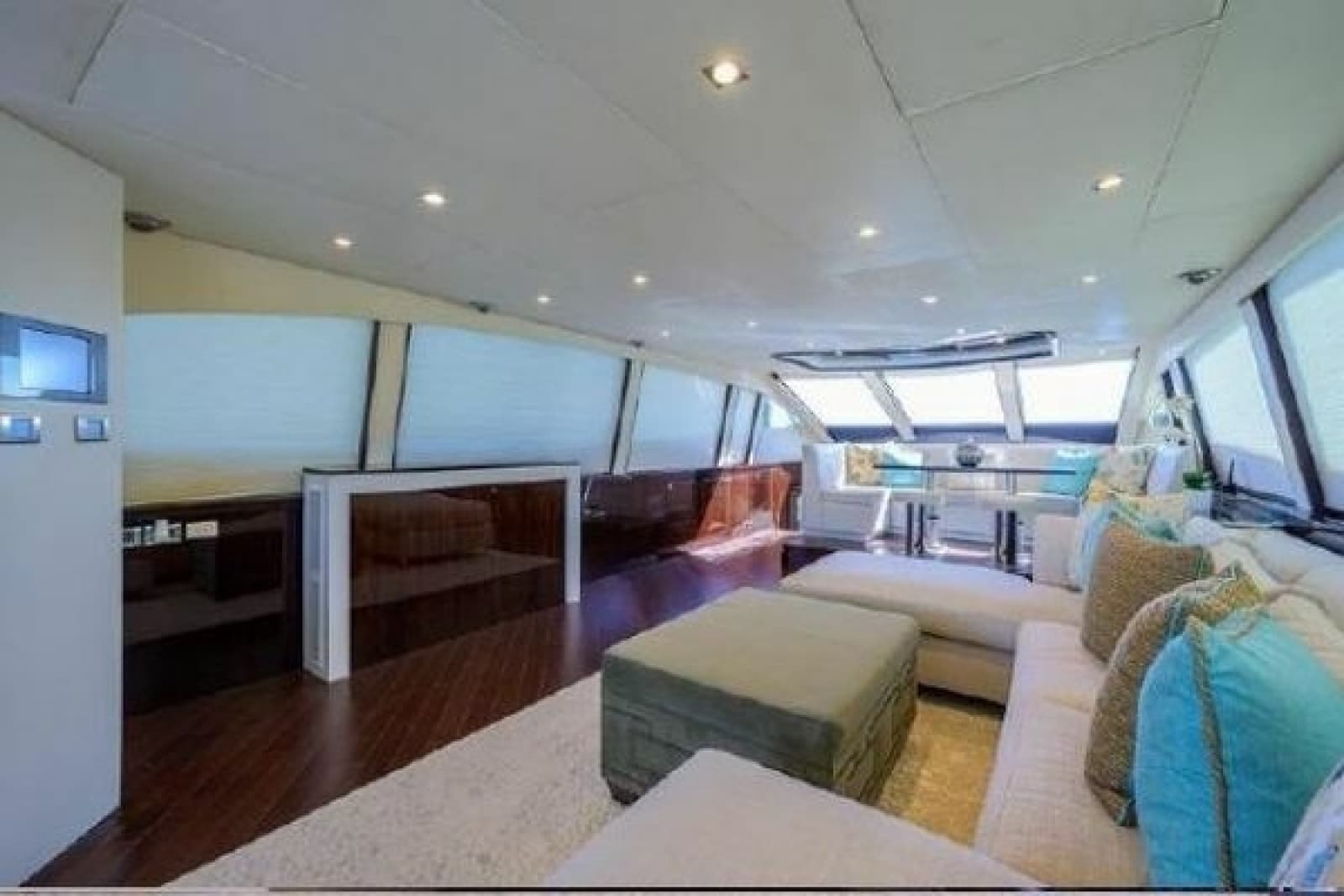 2012 Lazzara Yachts LSX 95 Flybridge - Photo 23