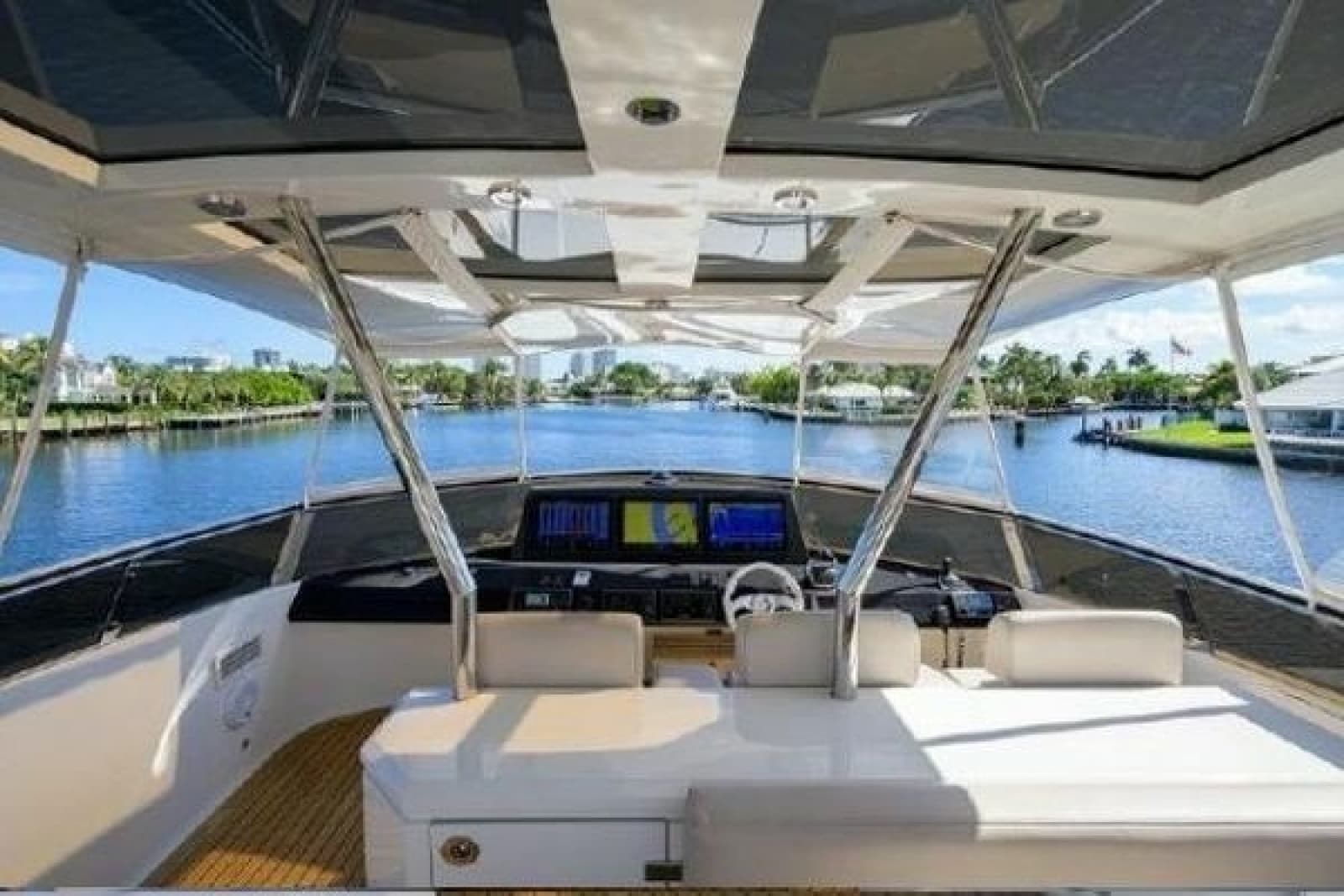 2012 Lazzara Yachts LSX 95 Flybridge - Photo 14
