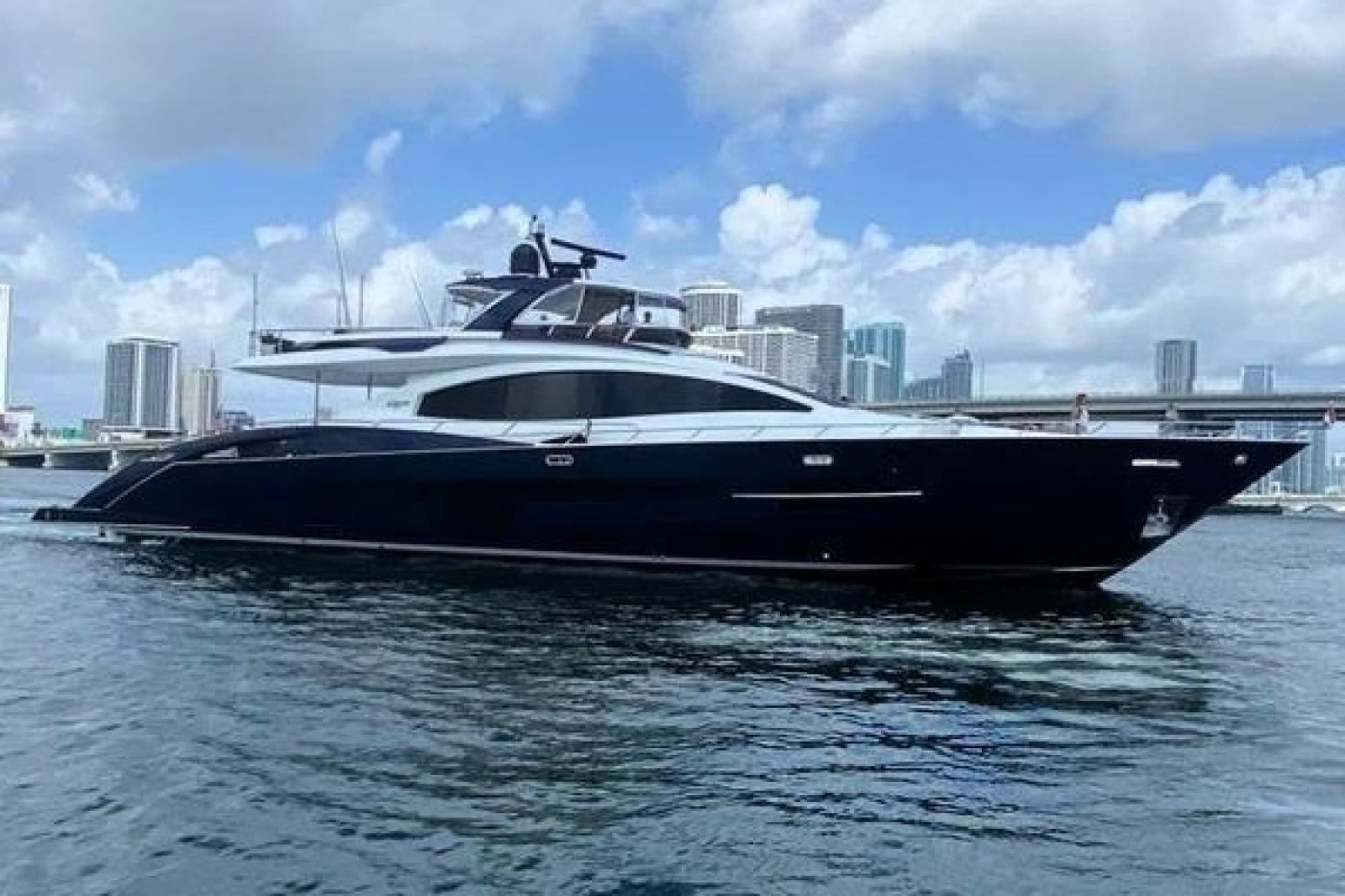 2012 Lazzara Yachts LSX 95 Flybridge - Photo 72