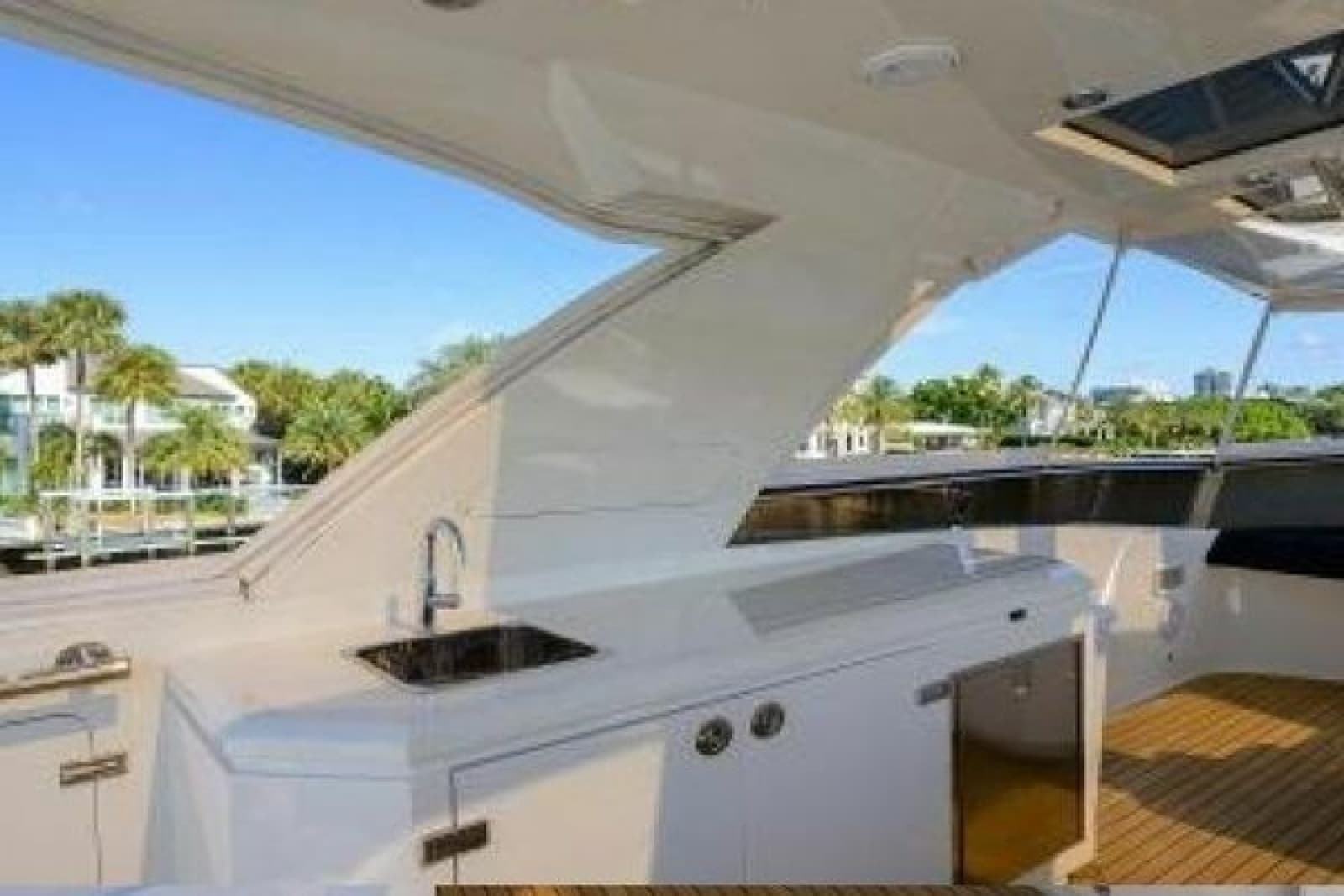 2012 Lazzara Yachts LSX 95 Flybridge - Photo 12