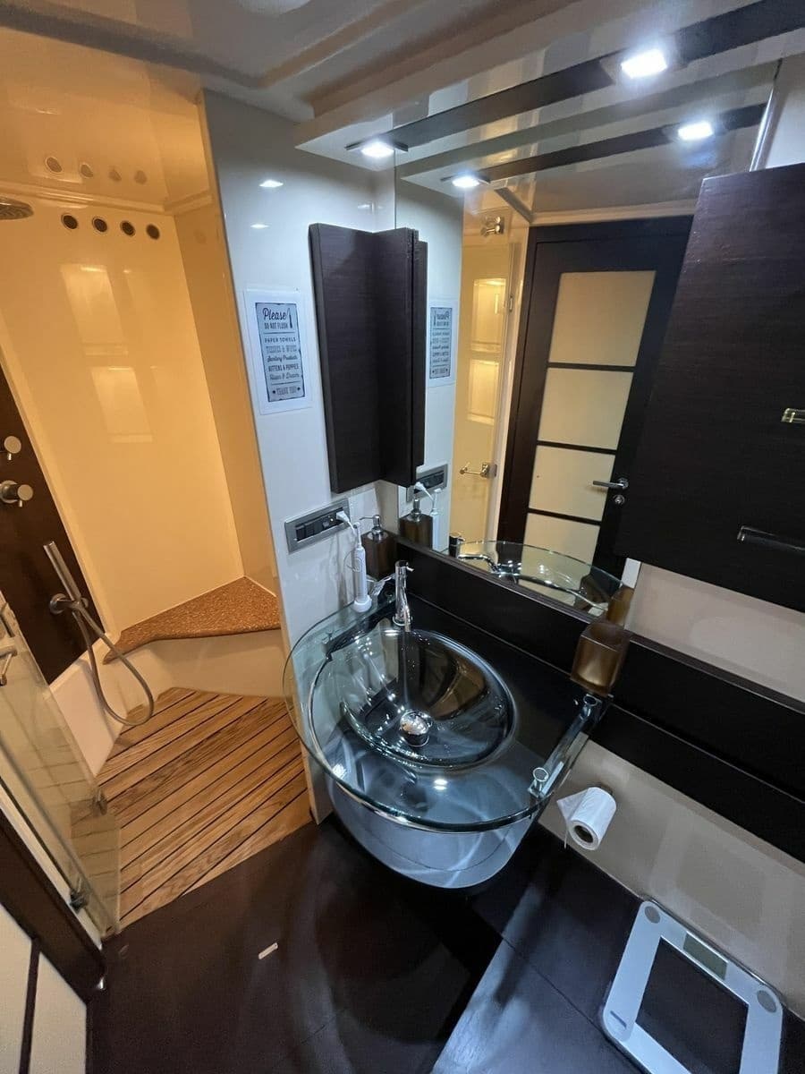 2008 Azimut 62S - Photo 28