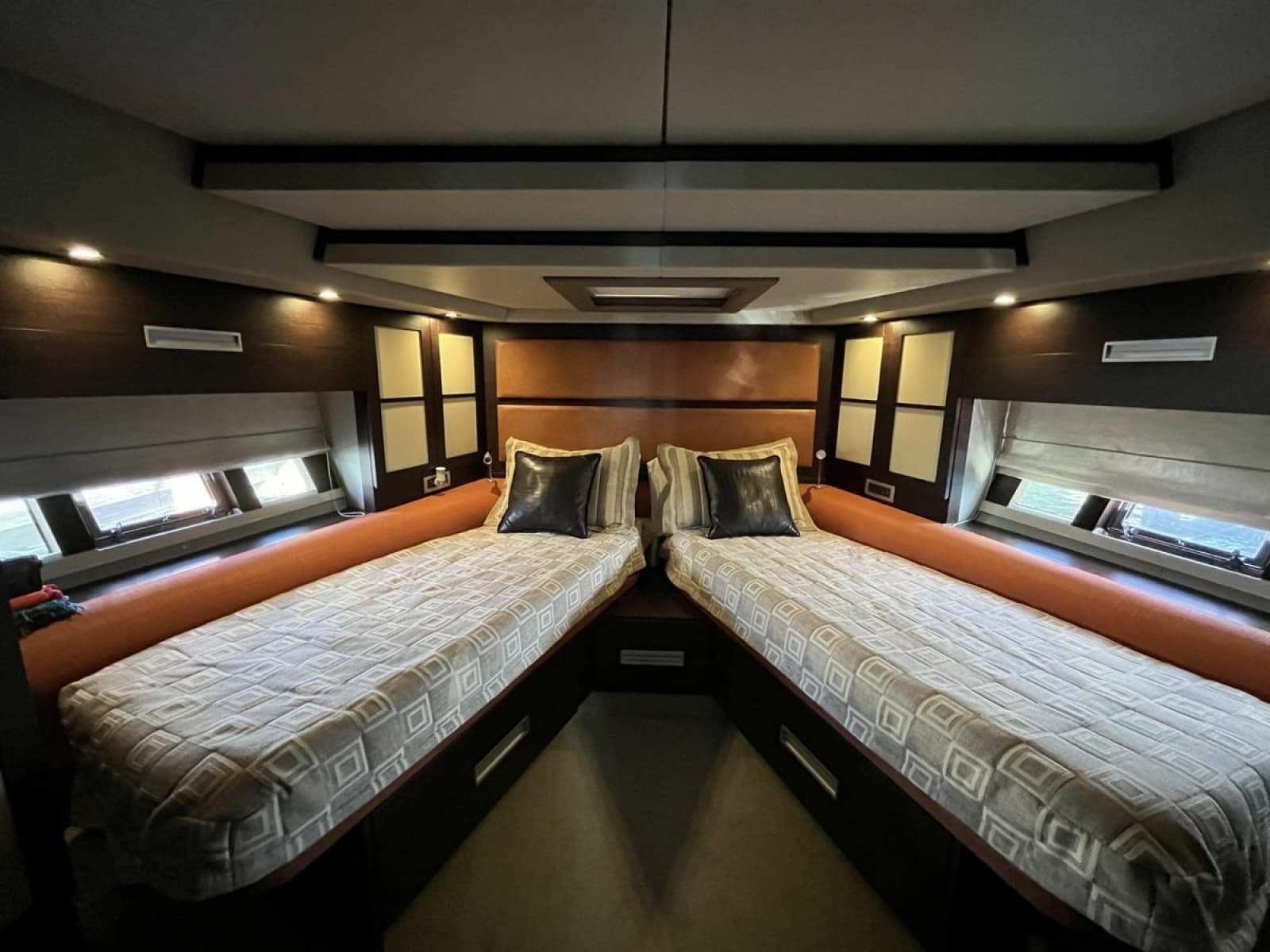 2008 Azimut 62S - Photo 35