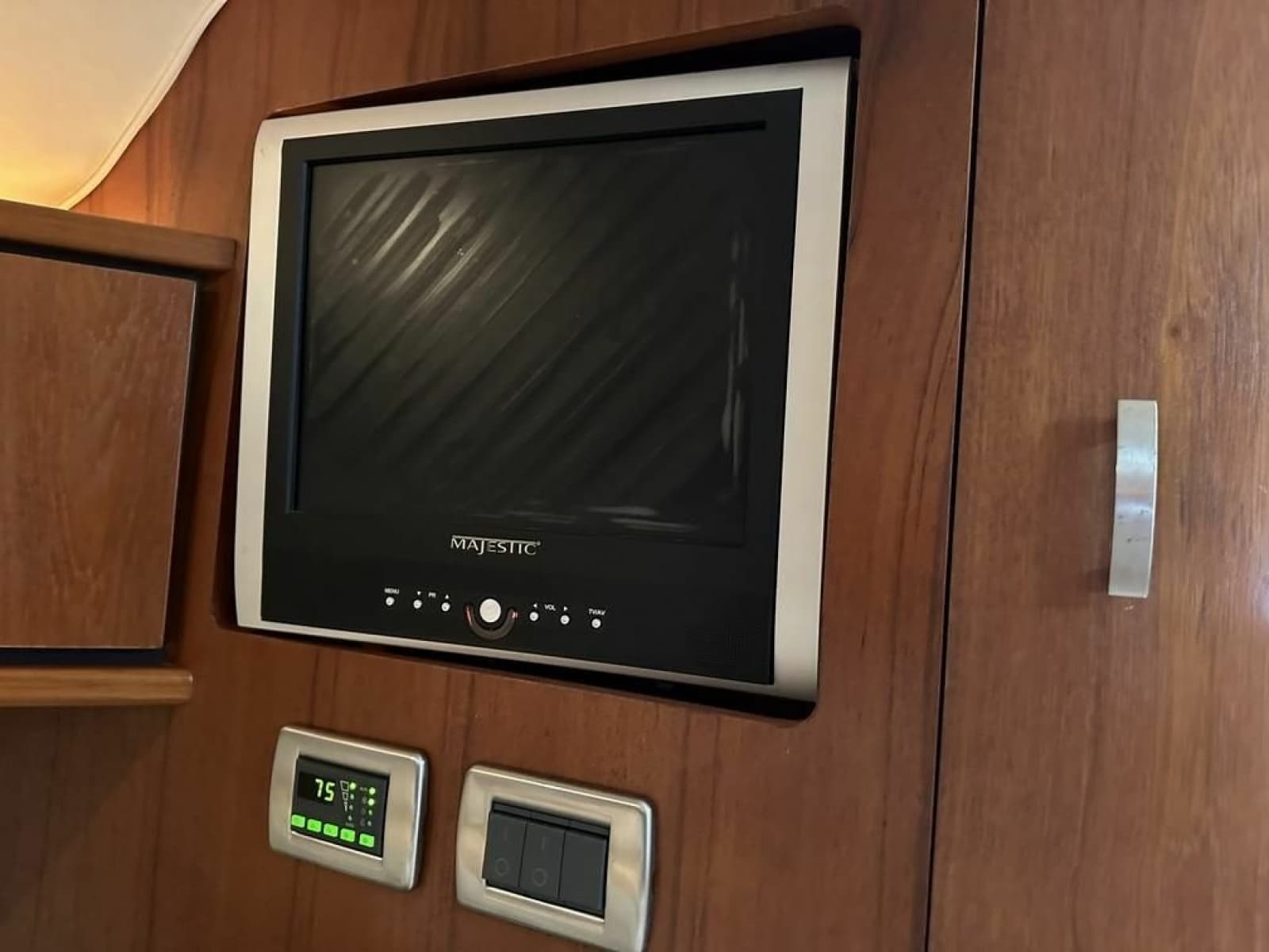 2008 Tiara Yachts 3500 Sovran - Photo 26