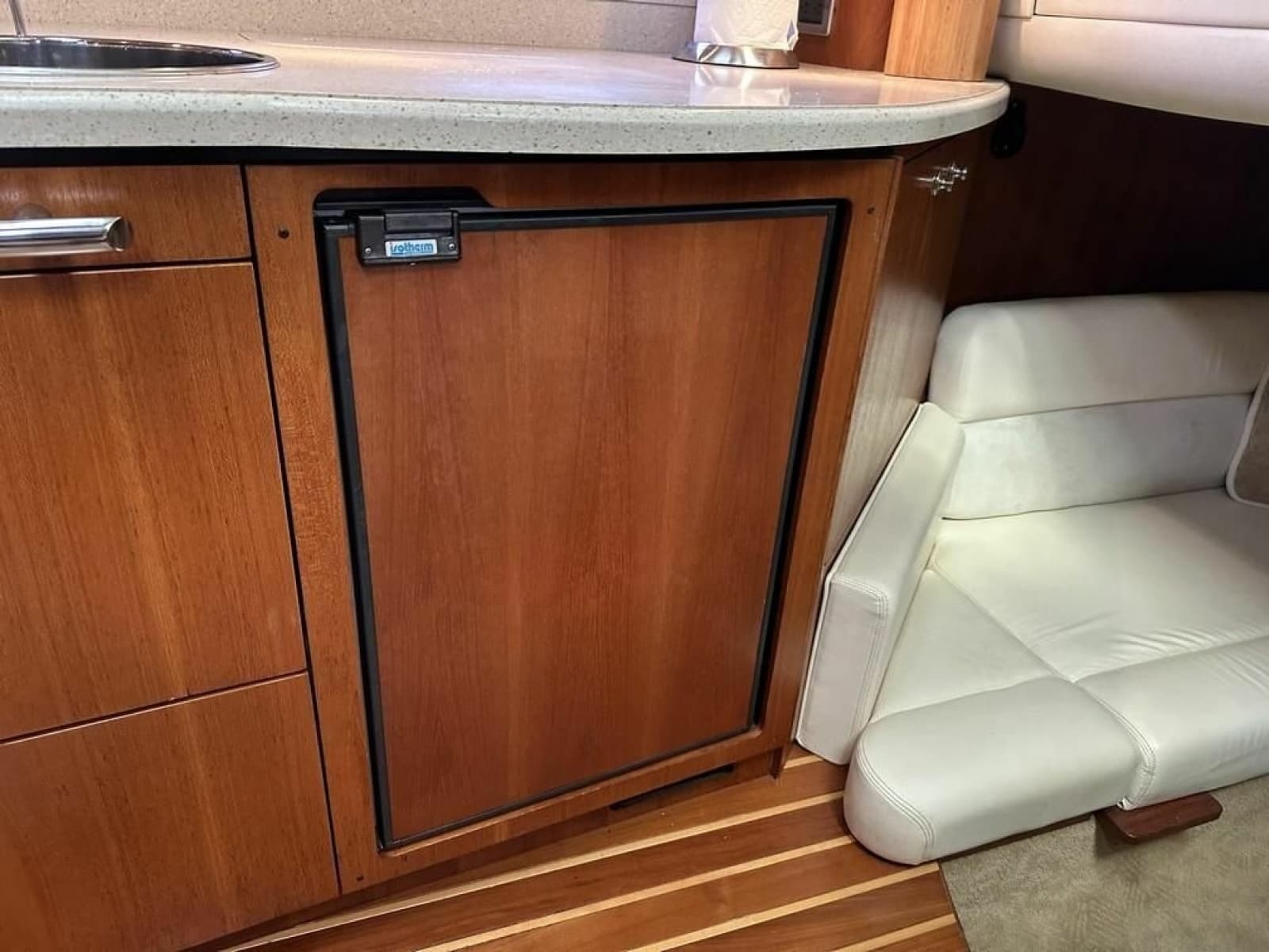 2008 Tiara Yachts 3500 Sovran - Photo 24