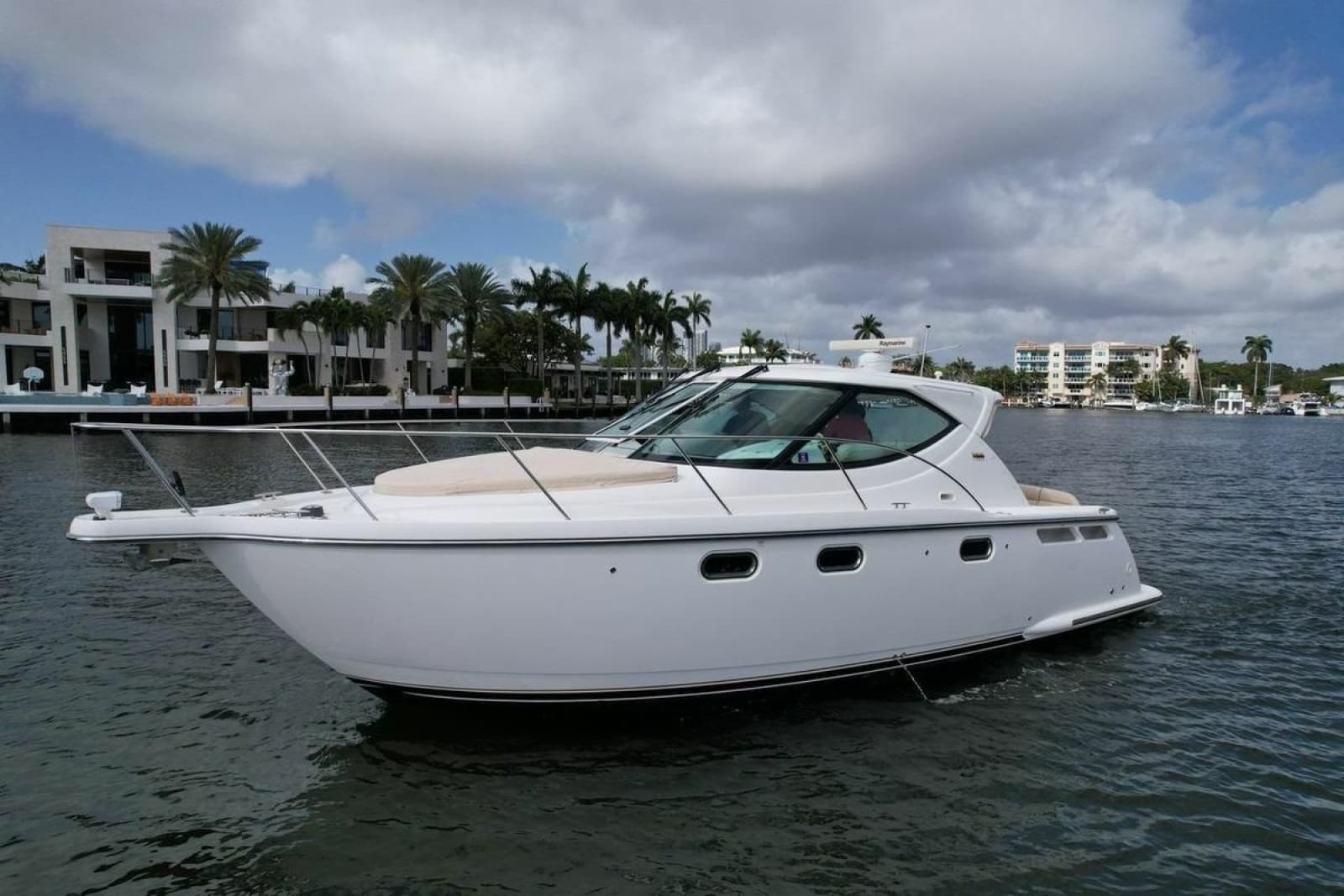 2008 Tiara Yachts 3500 Sovran - Photo 79