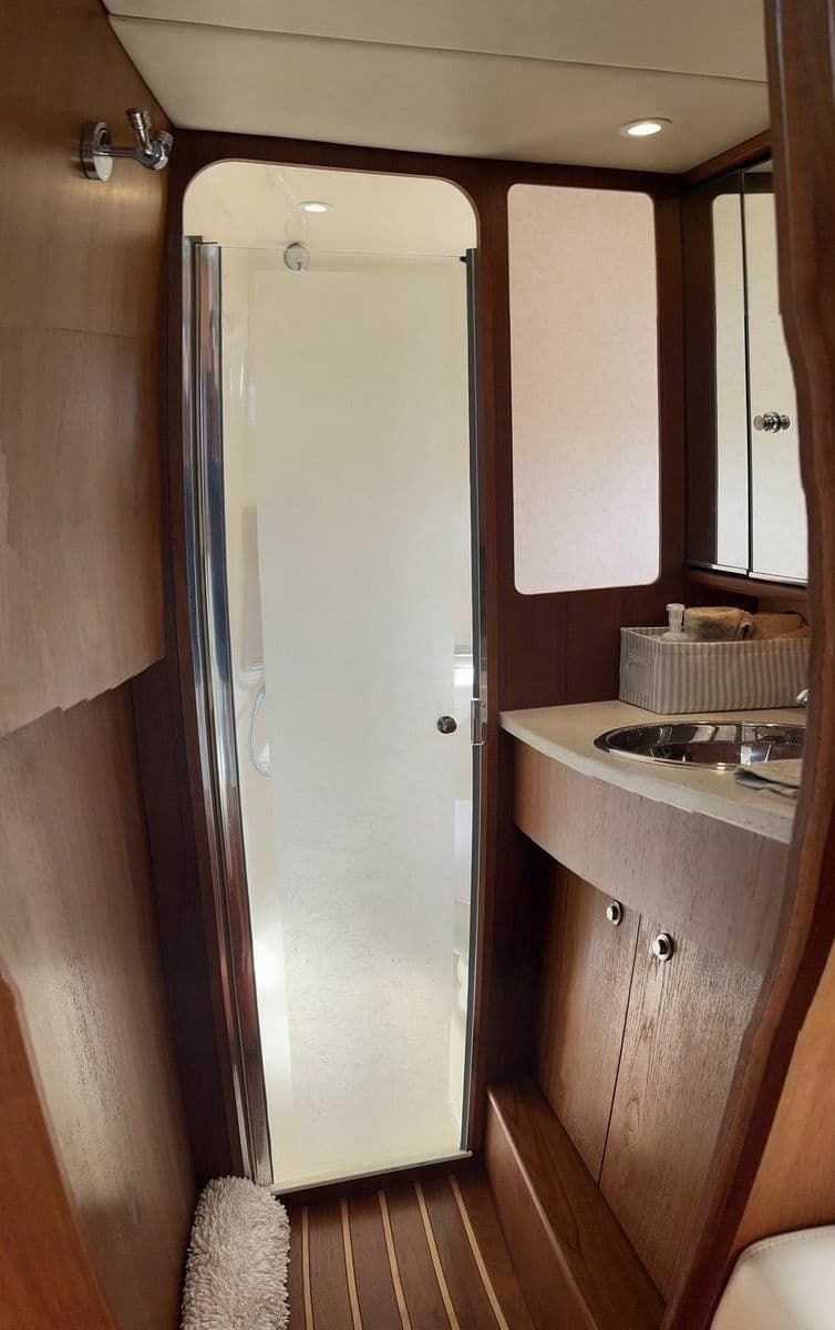2008 Tiara Yachts 3500 Sovran - Photo 15