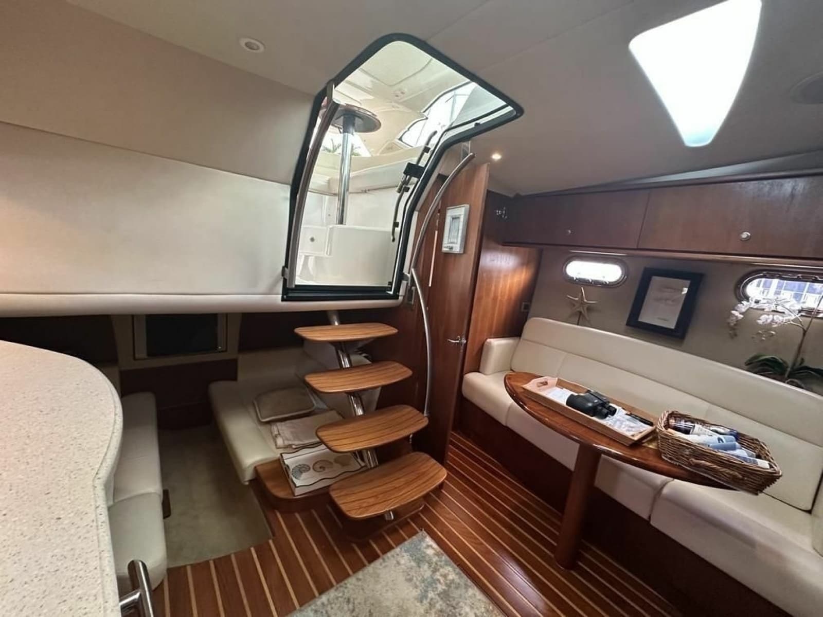 2008 Tiara Yachts 3500 Sovran - Photo 23
