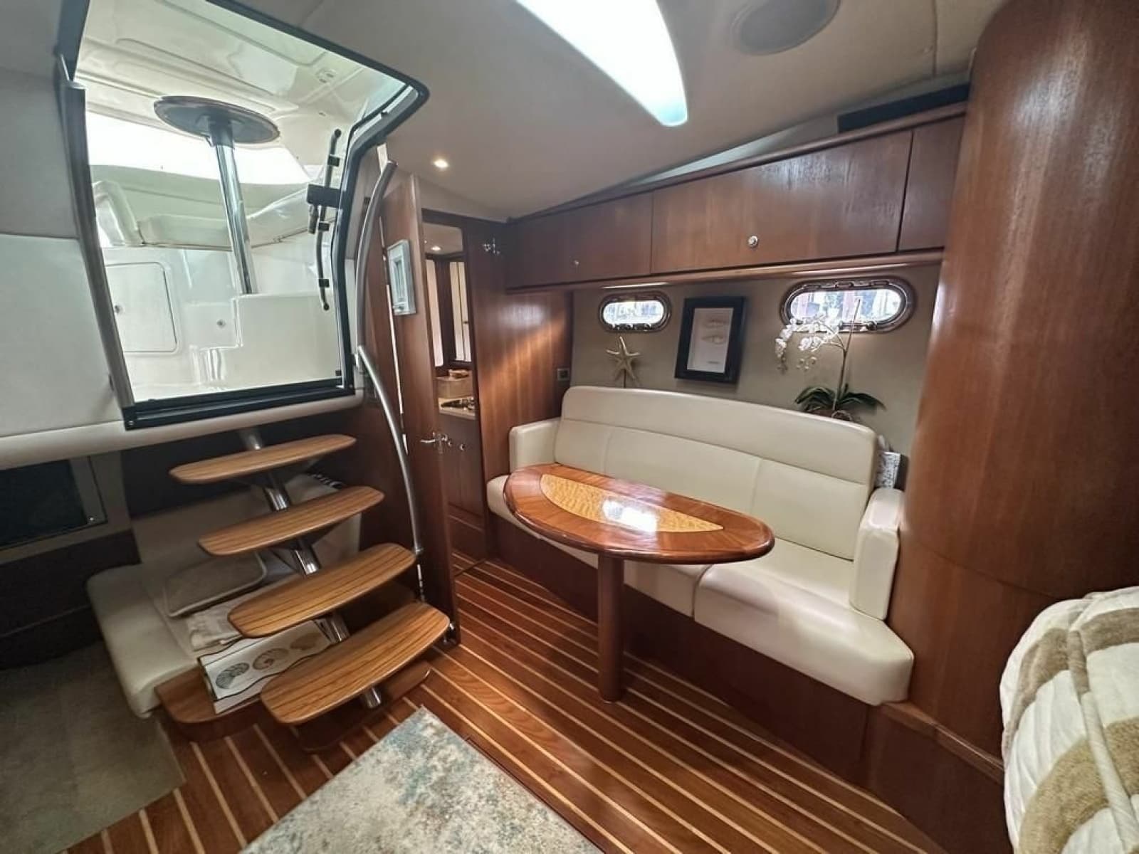 2008 Tiara Yachts 3500 Sovran - Photo 19