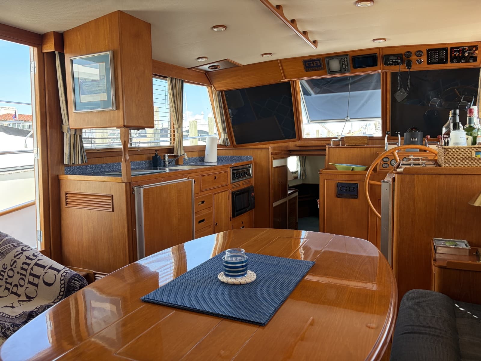 2001 Grand Banks  - Photo 16