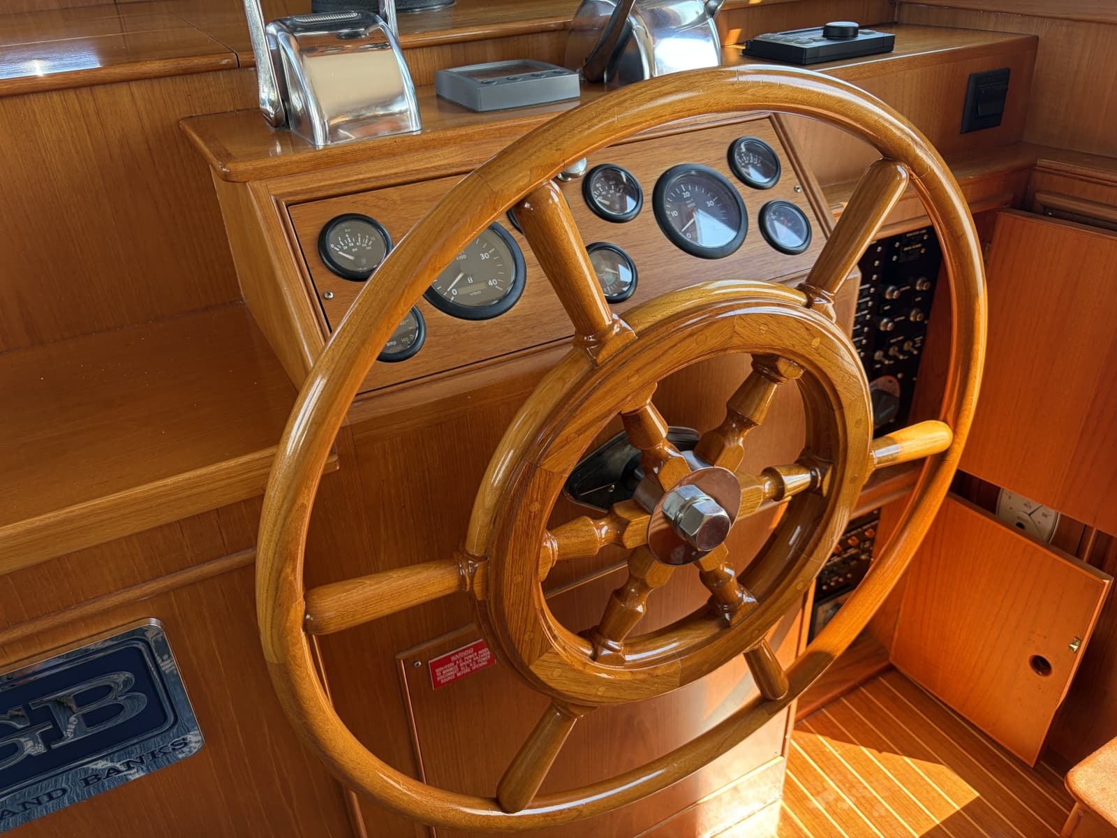 2001 Grand Banks  - Photo 9