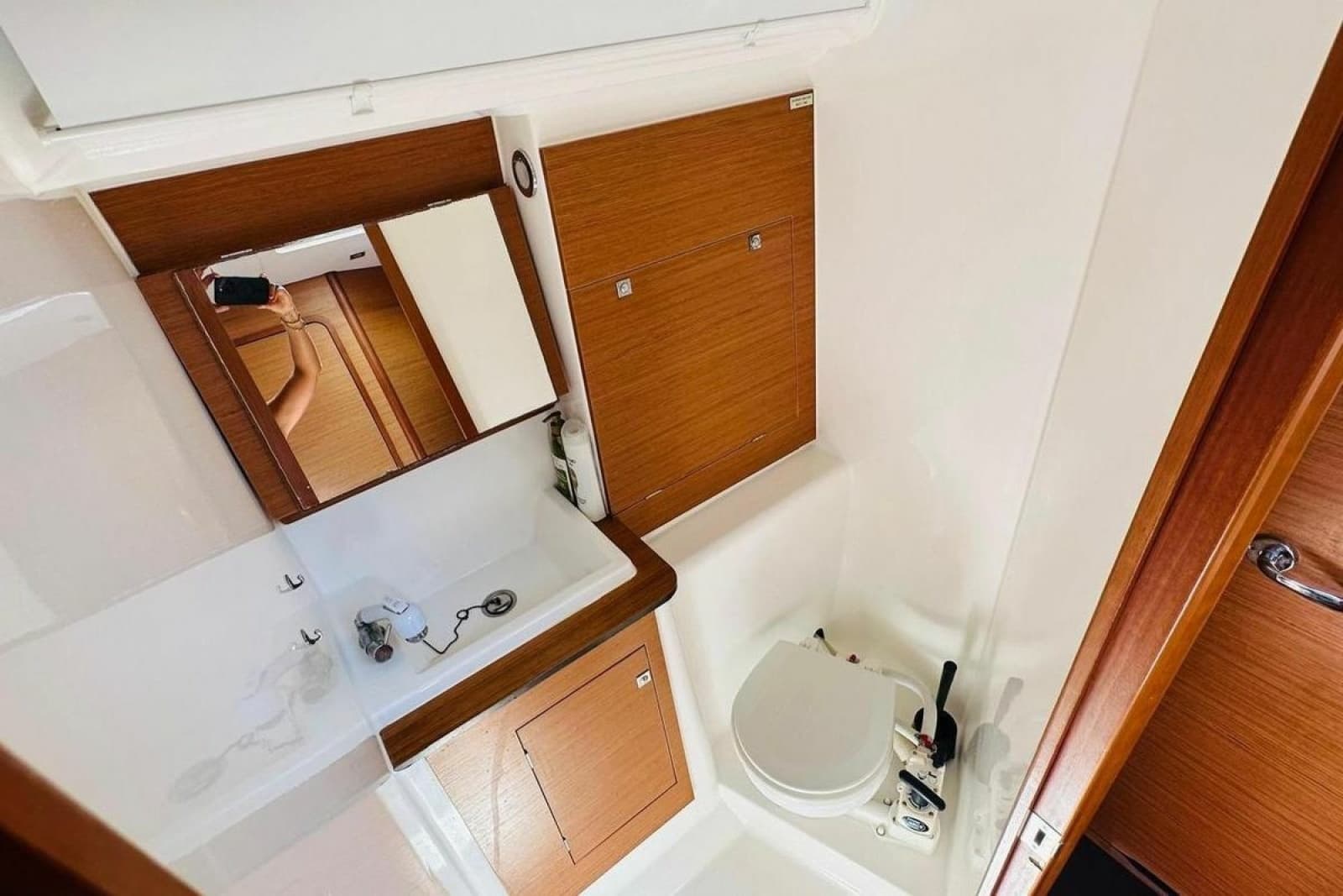 2019 Dufour 460 Grand Large - Photo 10