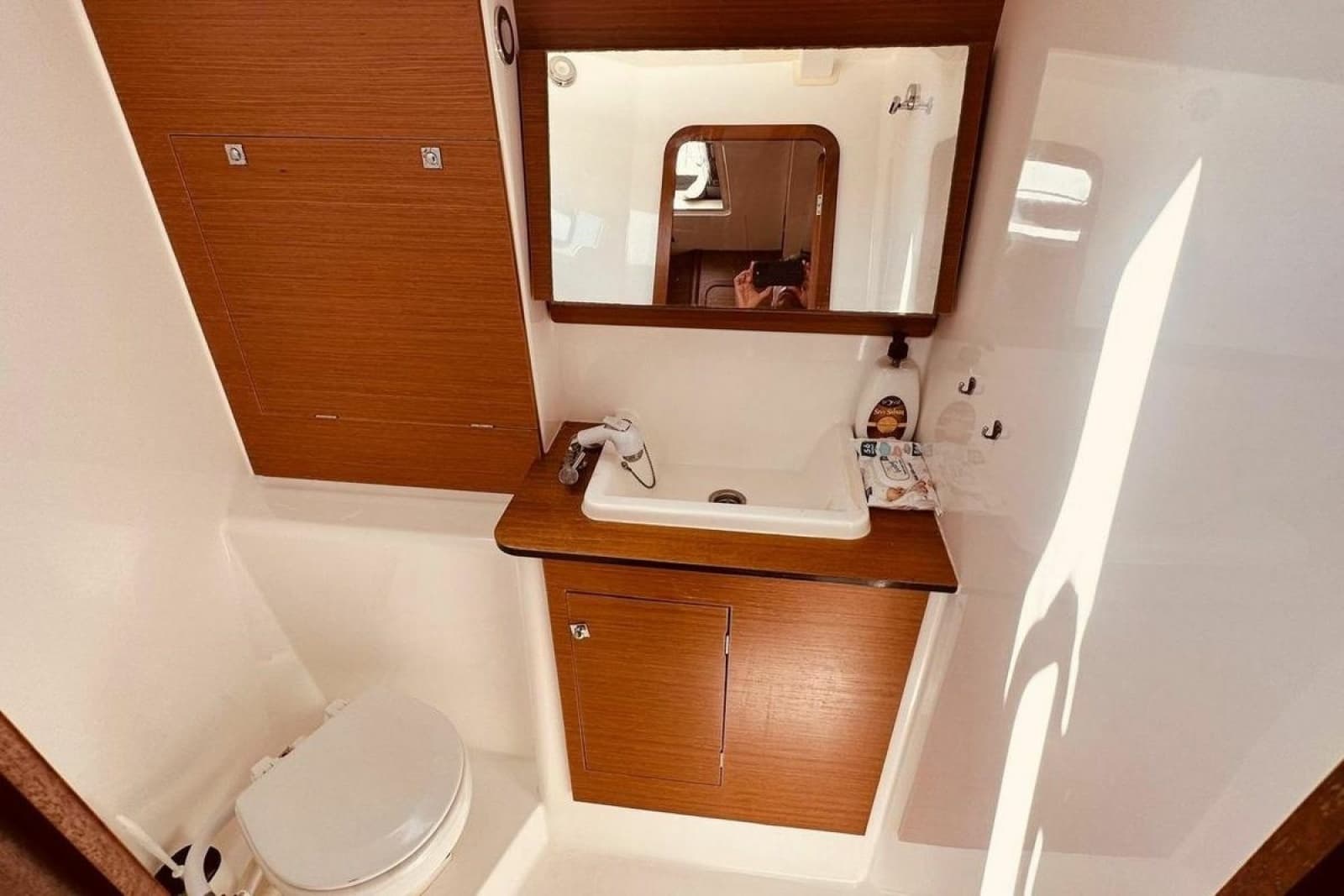 2019 Dufour 460 Grand Large - Photo 12