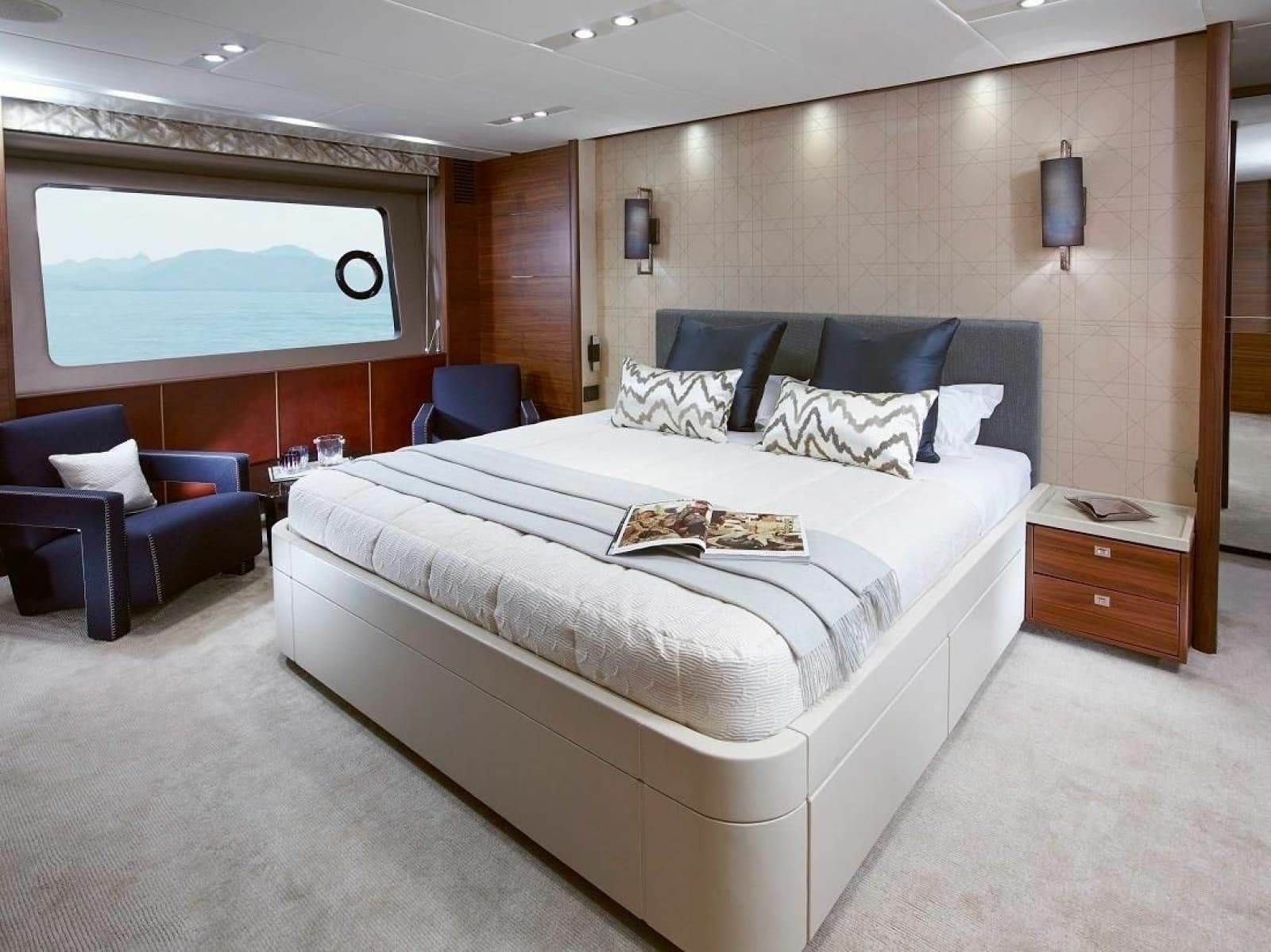 2015 Princess 88 Flybridge Motor Yacht - Photo 16