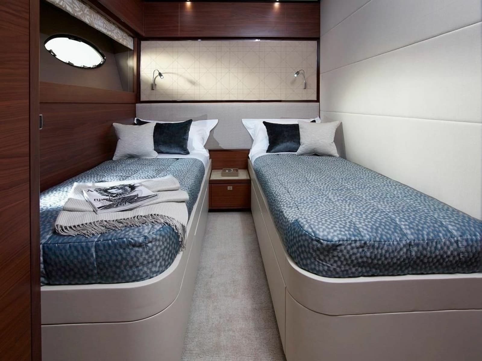 2015 Princess 88 Flybridge Motor Yacht - Photo 24