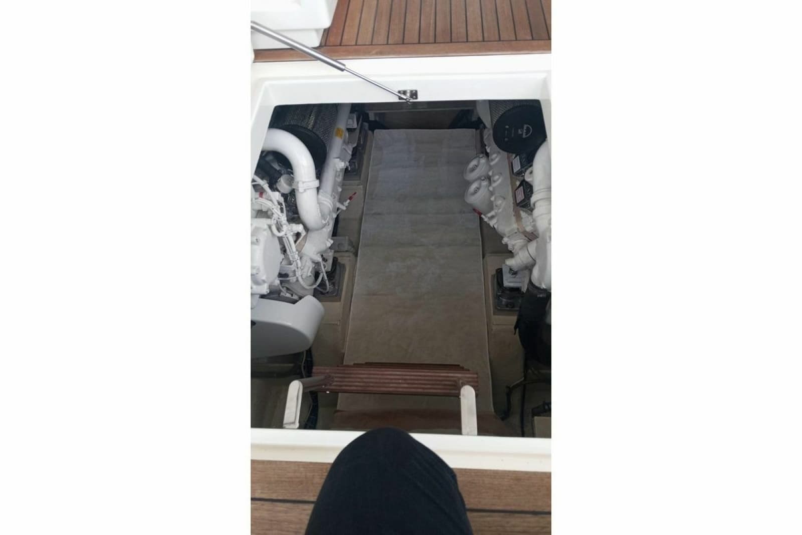 2010 Ferretti Yachts 560 - Photo 7