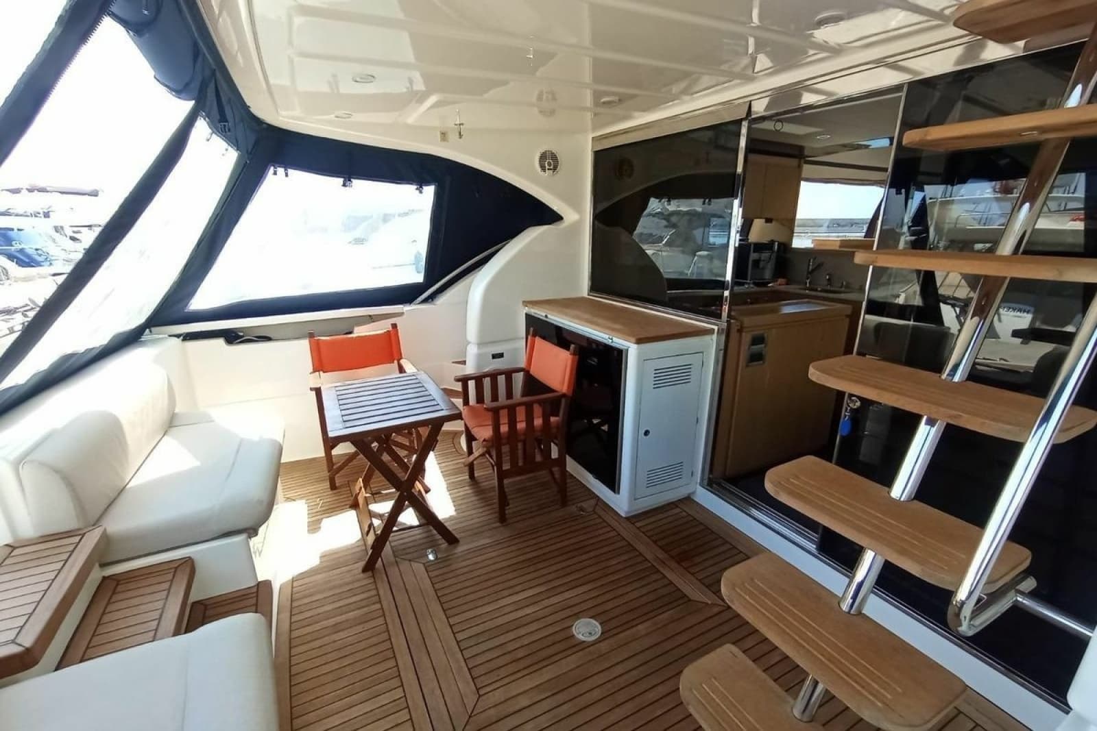 2010 Ferretti Yachts 560 - Photo 18