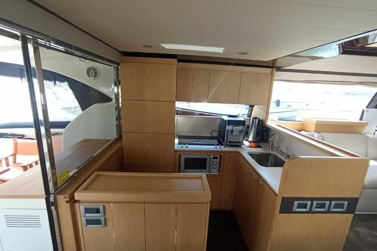 2010 Ferretti Yachts 560 - Photo 5