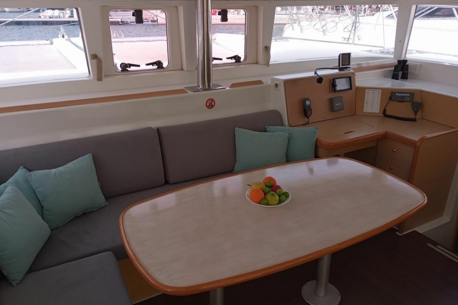 2010 Lagoon 400 S2 - Photo 8