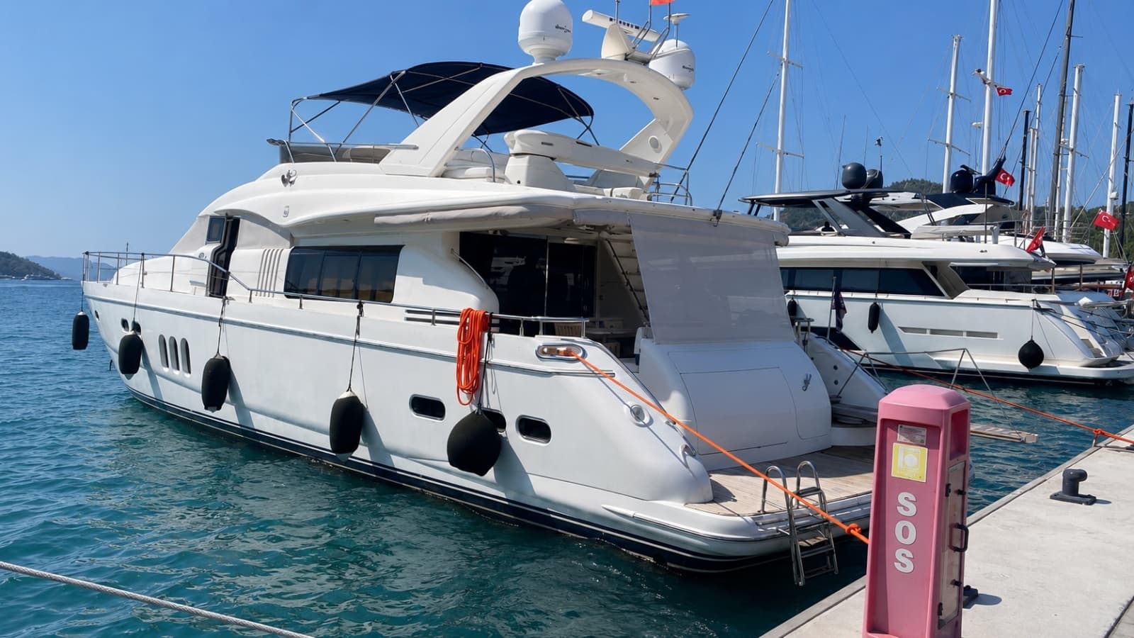 2008 Princess 75 Motor Yacht - Photo 2