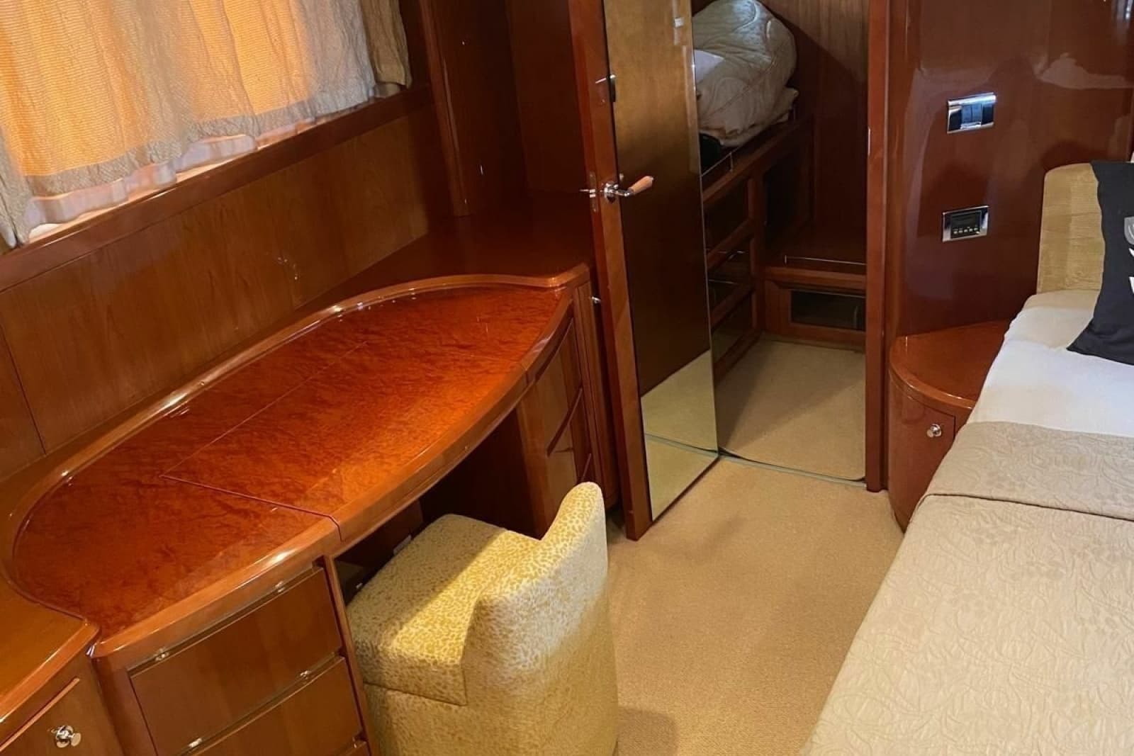 2008 Princess 75 Motor Yacht - Photo 35