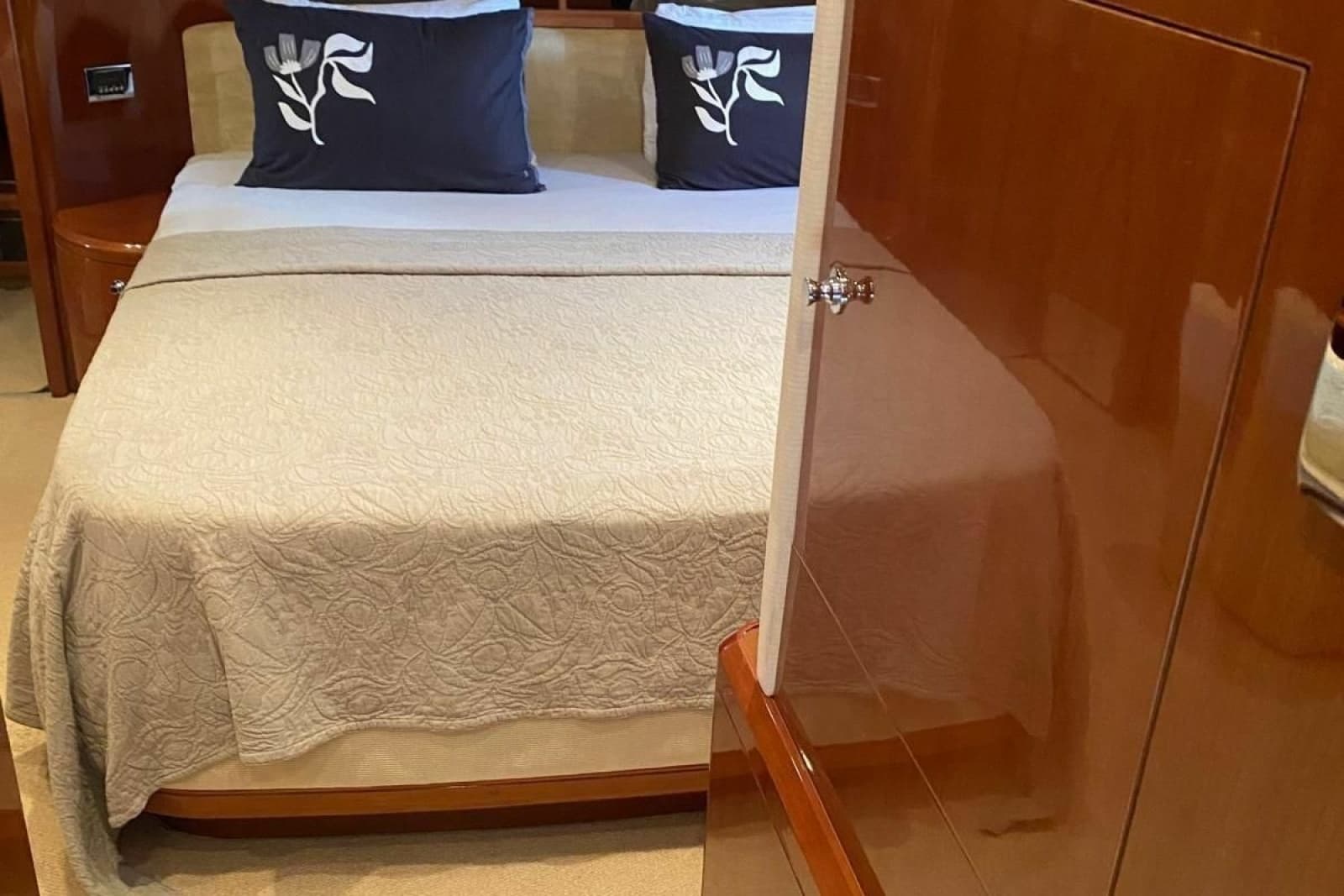 2008 Princess 75 Motor Yacht - Photo 33