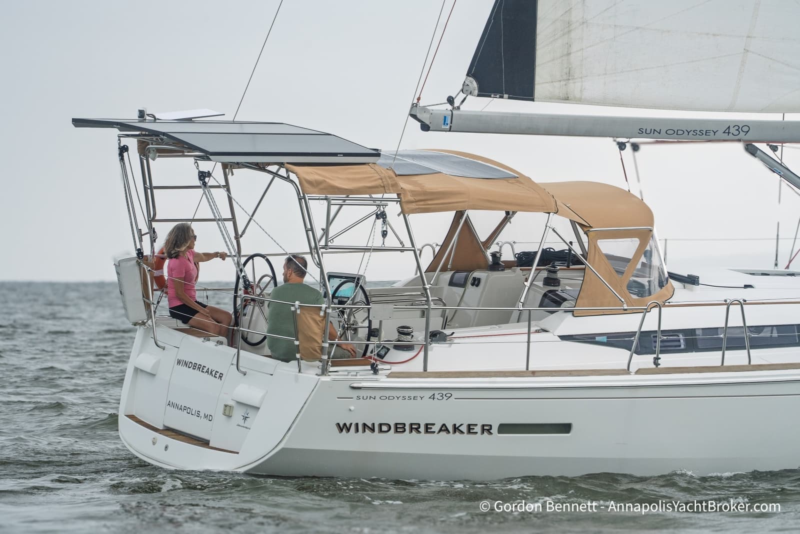2015 Jeanneau Sun Odyssey 439 - Photo 3